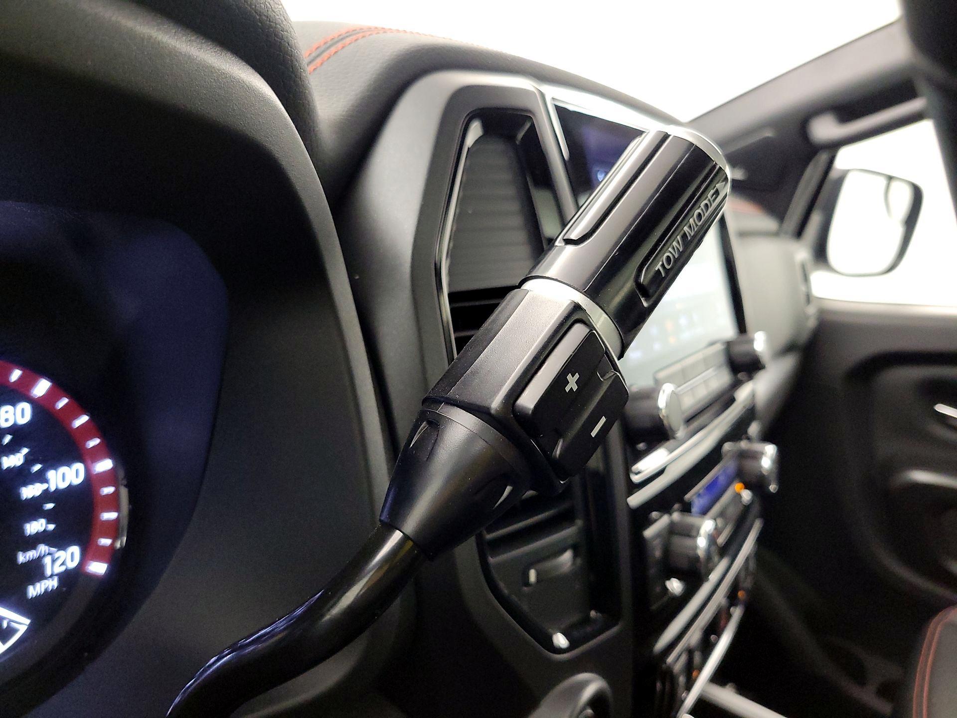 Thumbnail: 2024 Nissan Titan - 18