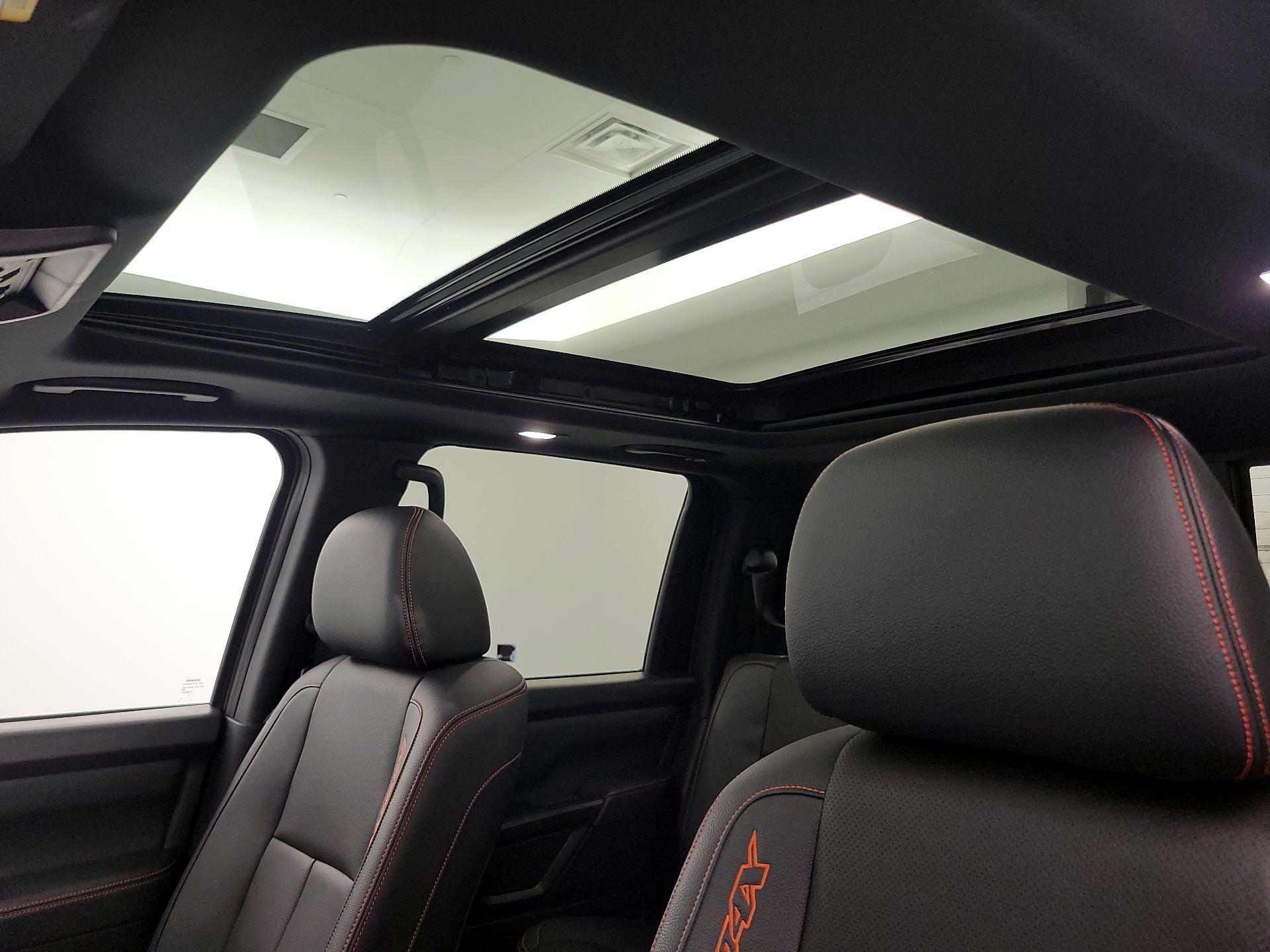 Thumbnail: 2024 Nissan Titan - 20