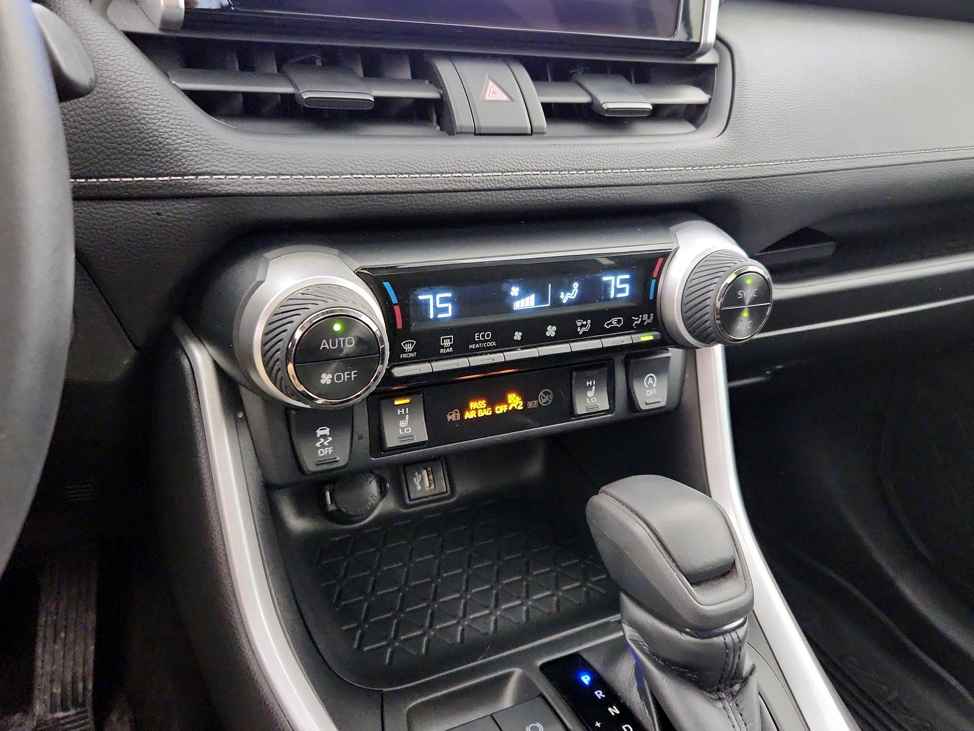 Thumbnail: 2024 Toyota RAV4 - 16