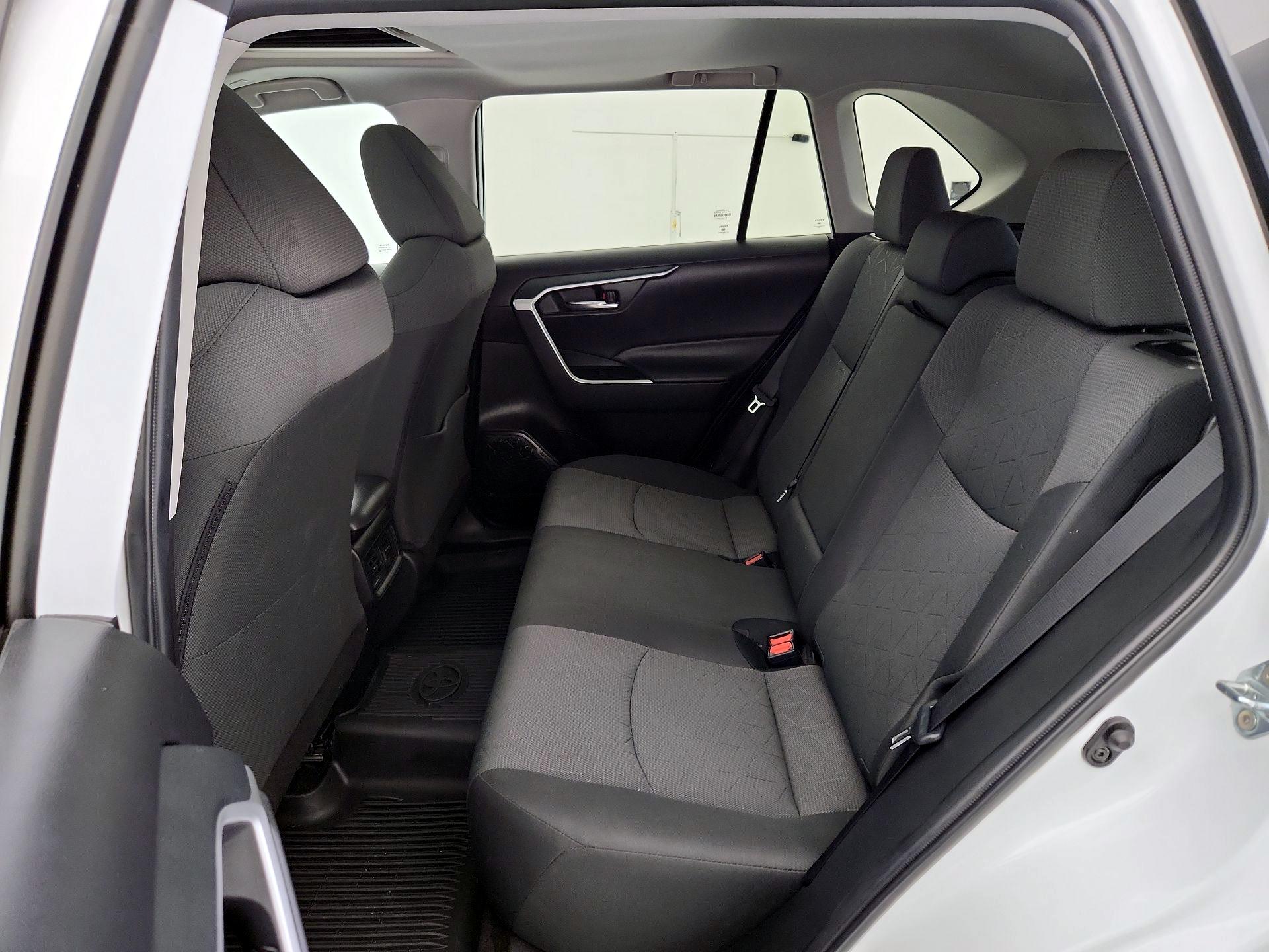 Thumbnail: 2024 Toyota RAV4 - 20