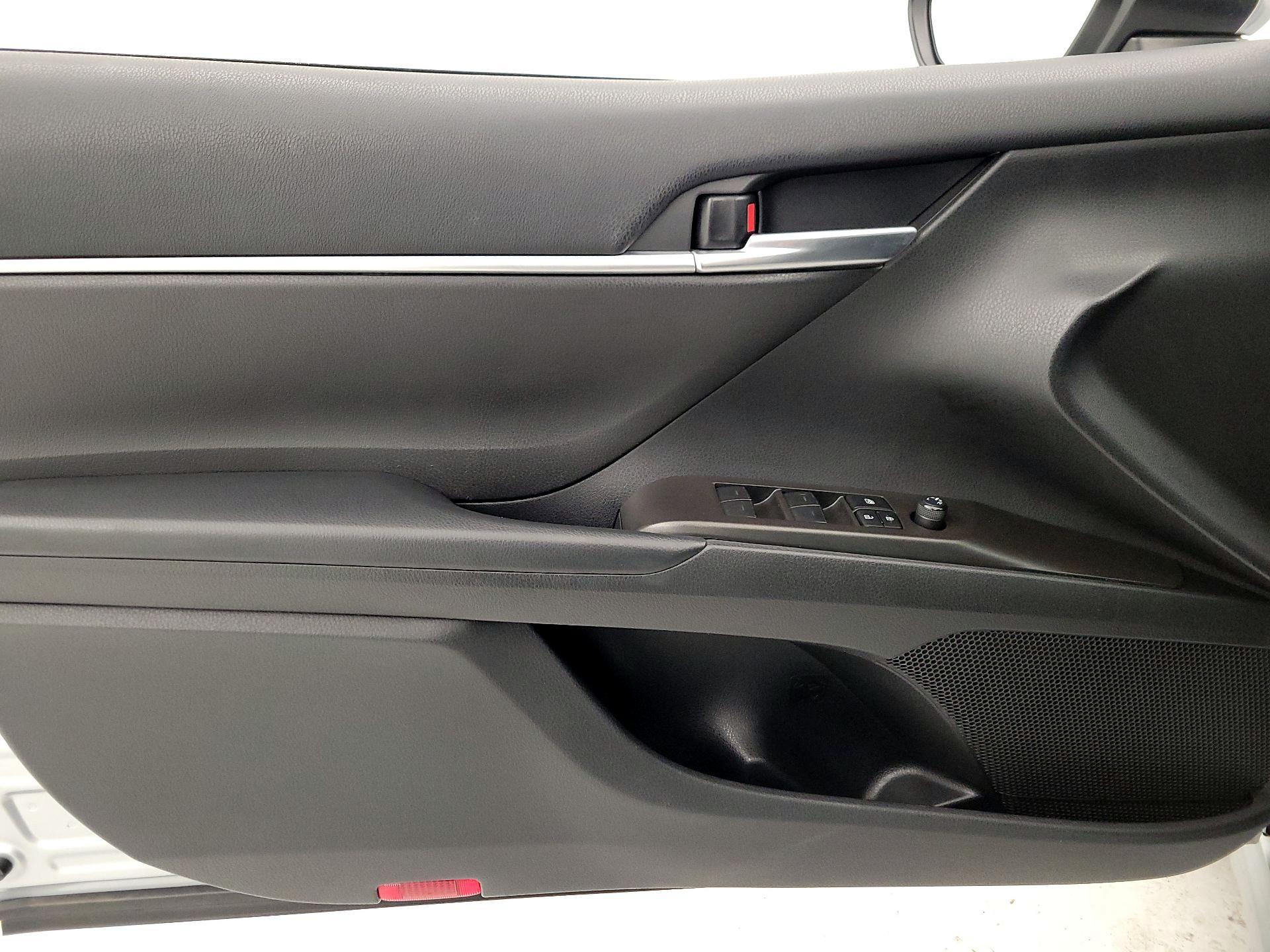 Thumbnail: 2023 Toyota Camry - 12