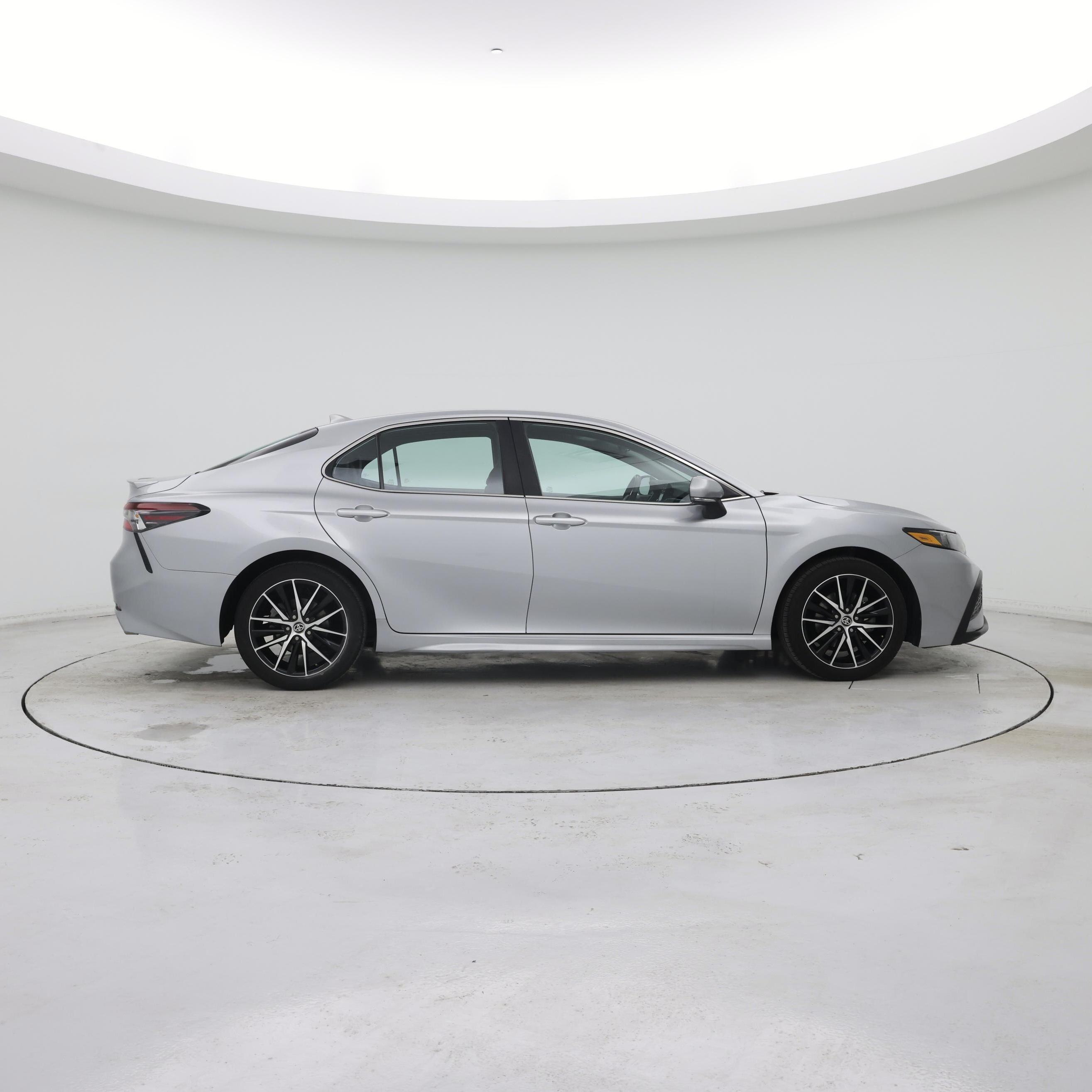 Thumbnail: 2023 Toyota Camry - 7