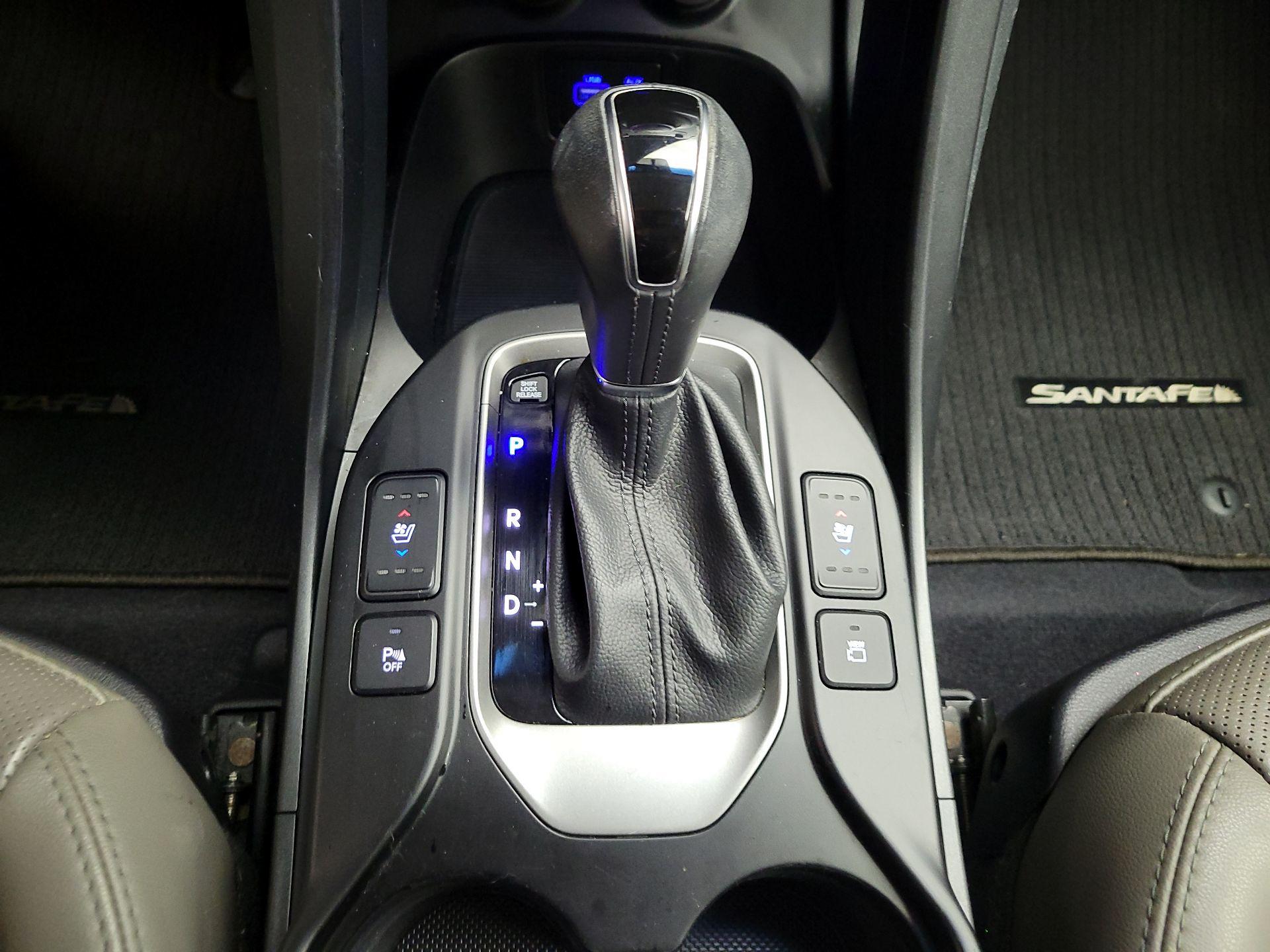 Thumbnail: 2018 Hyundai Santa Fe - 17