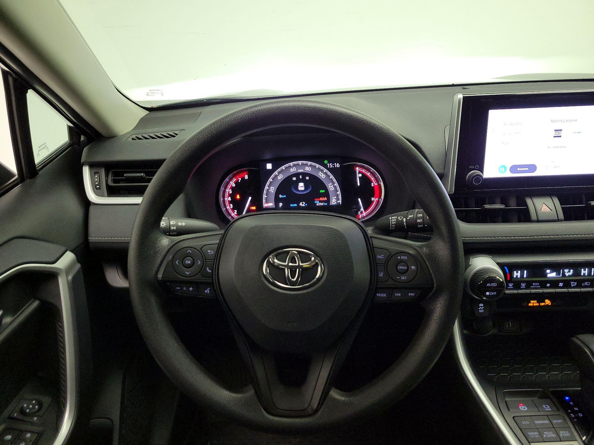 Thumbnail: 2025 Toyota RAV4 - 10