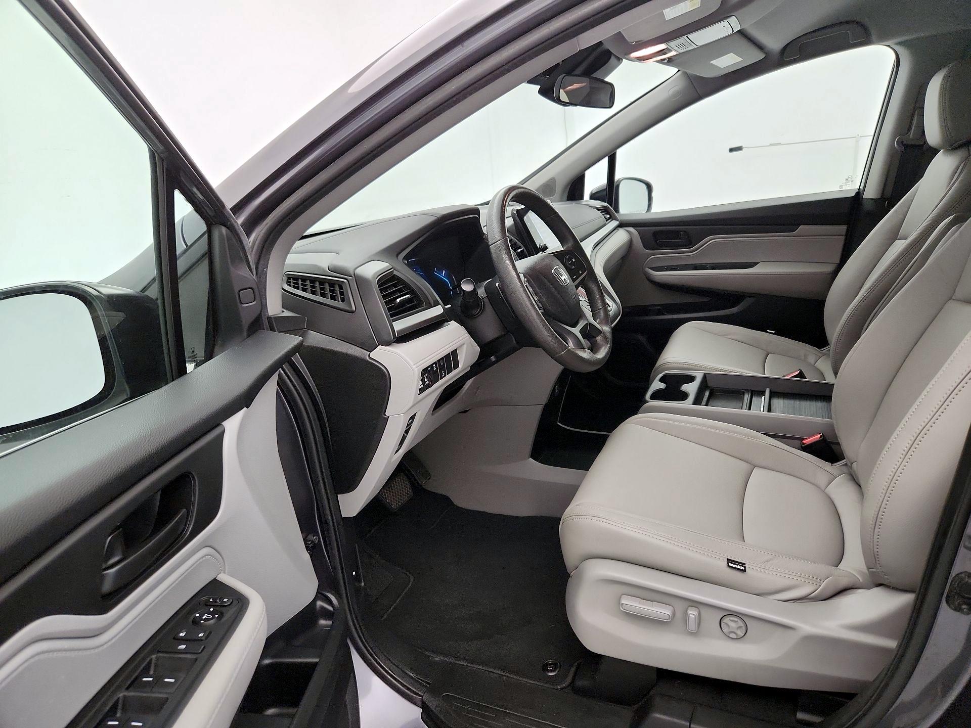 Thumbnail: 2019 Honda Odyssey - 11