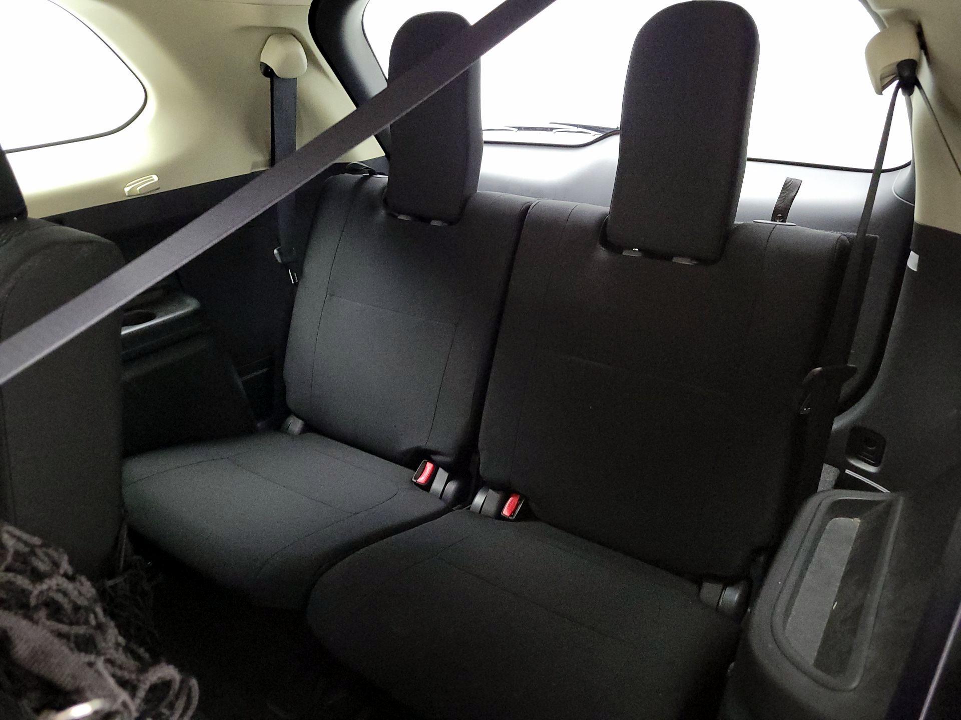 Thumbnail: 2017 Mitsubishi Outlander - 19