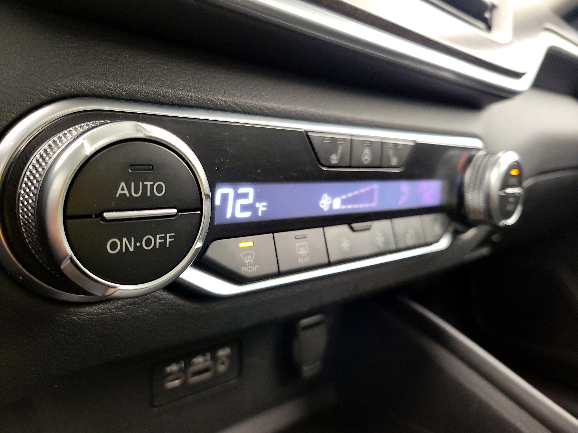 Thumbnail: 2019 Nissan Altima - 17