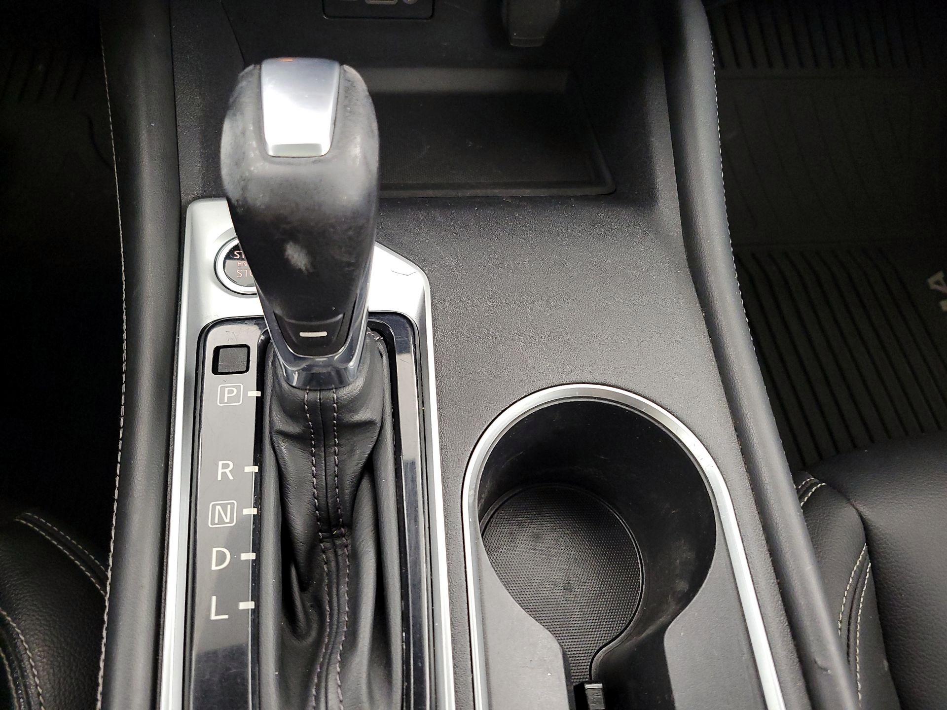 Thumbnail: 2019 Nissan Altima - 18