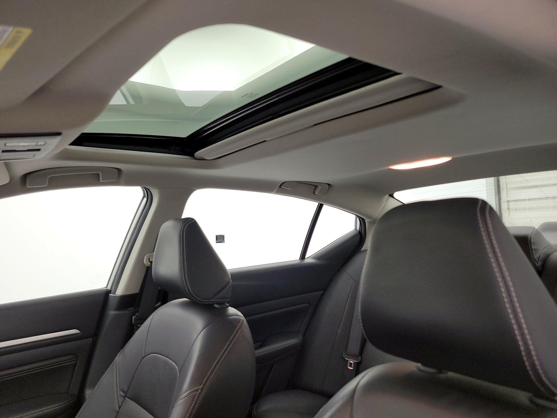 Thumbnail: 2019 Nissan Altima - 20