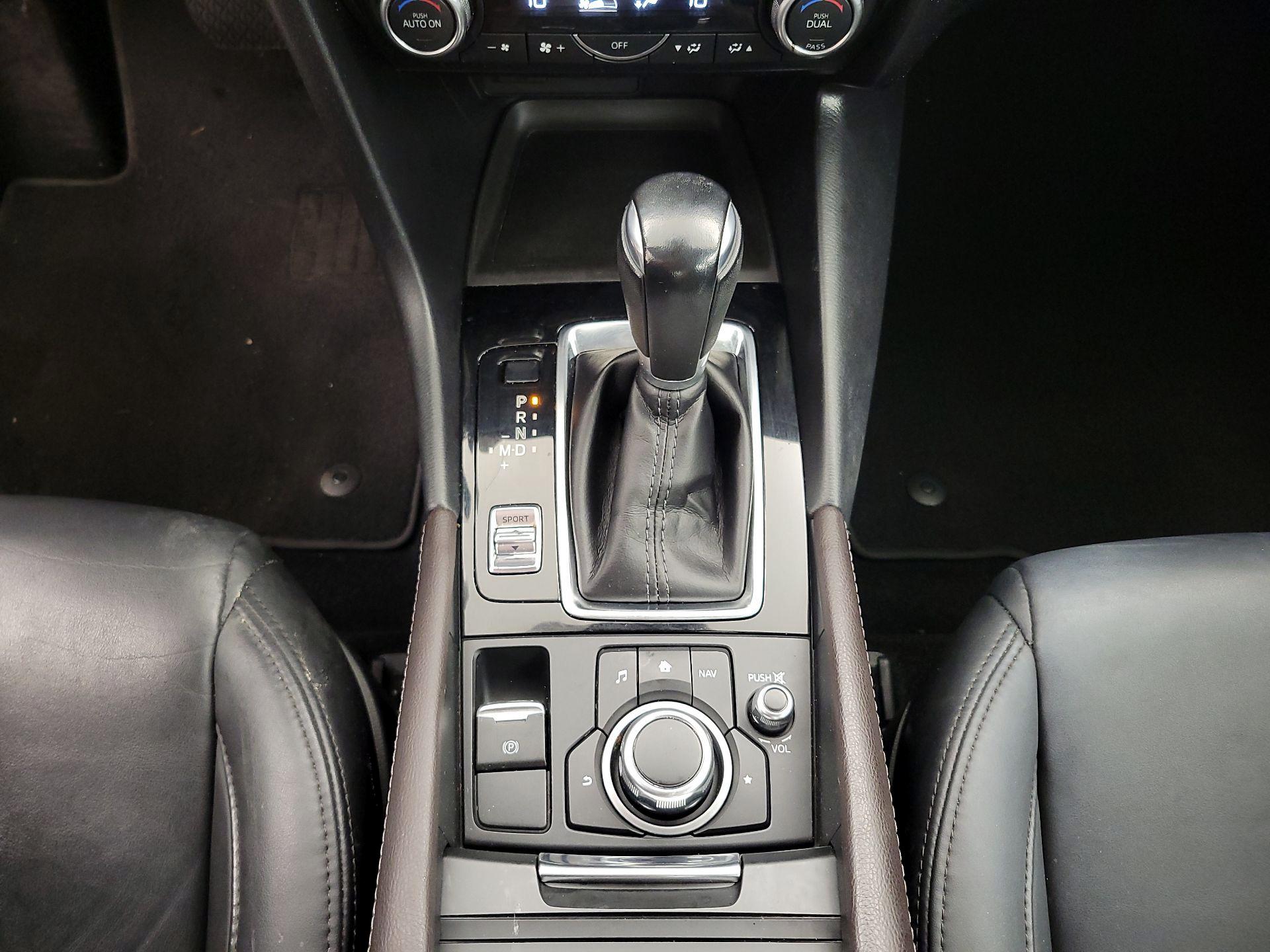 Thumbnail: 2018 Mazda Mazda3 - 18