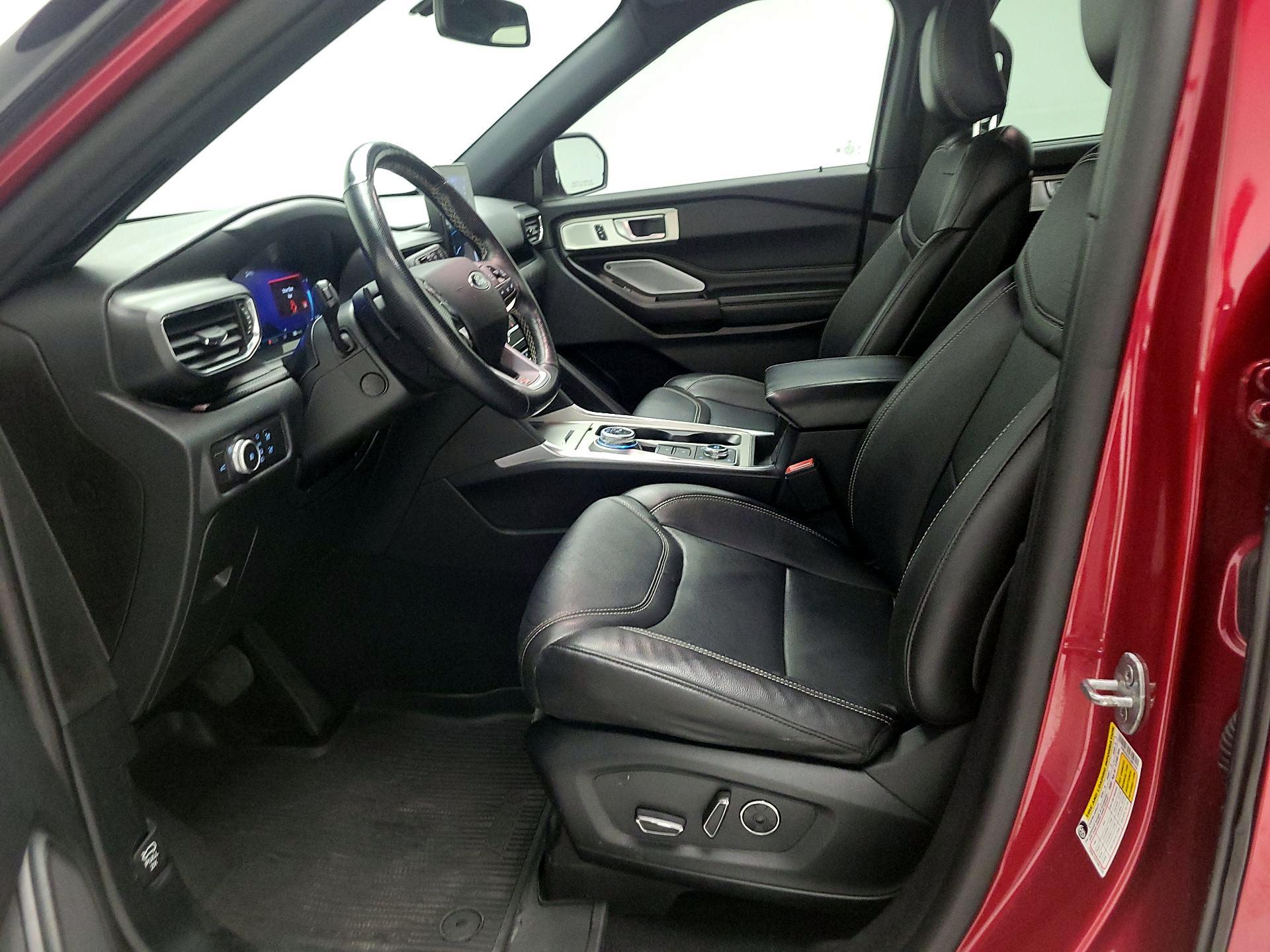 Thumbnail: 2020 Ford Explorer - 11