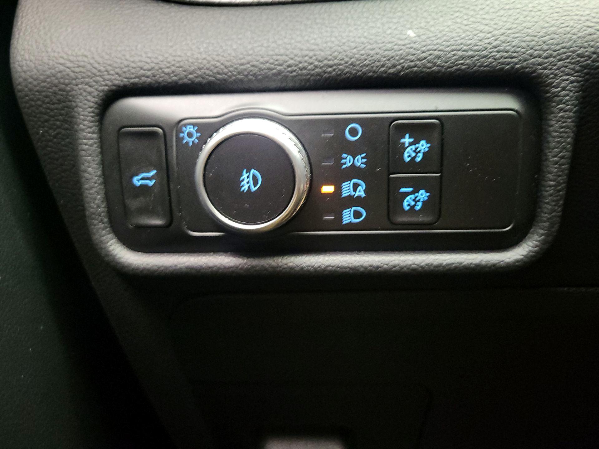 Thumbnail: 2020 Ford Explorer - 13