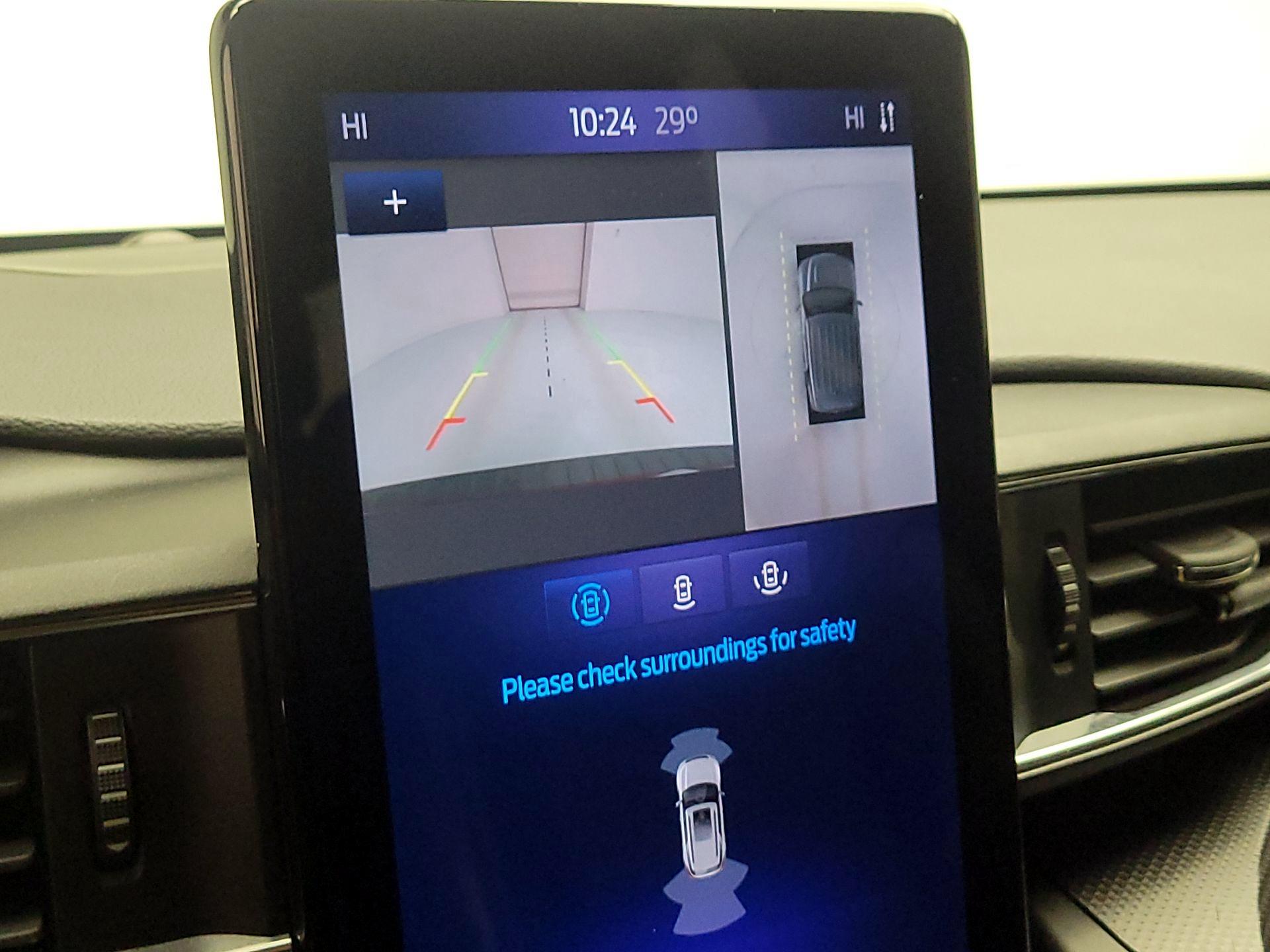 Thumbnail: 2020 Ford Explorer - 15