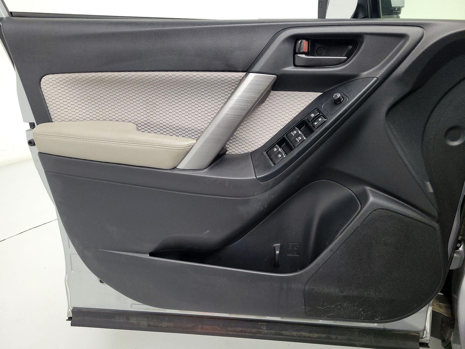 Thumbnail: 2017 Subaru Forester - 12