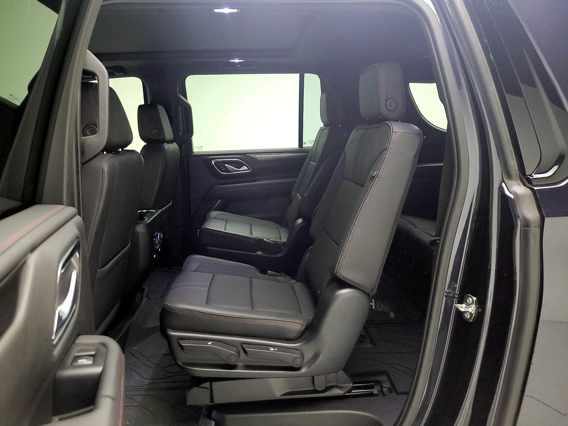 Thumbnail: 2023 Chevrolet Suburban - 17