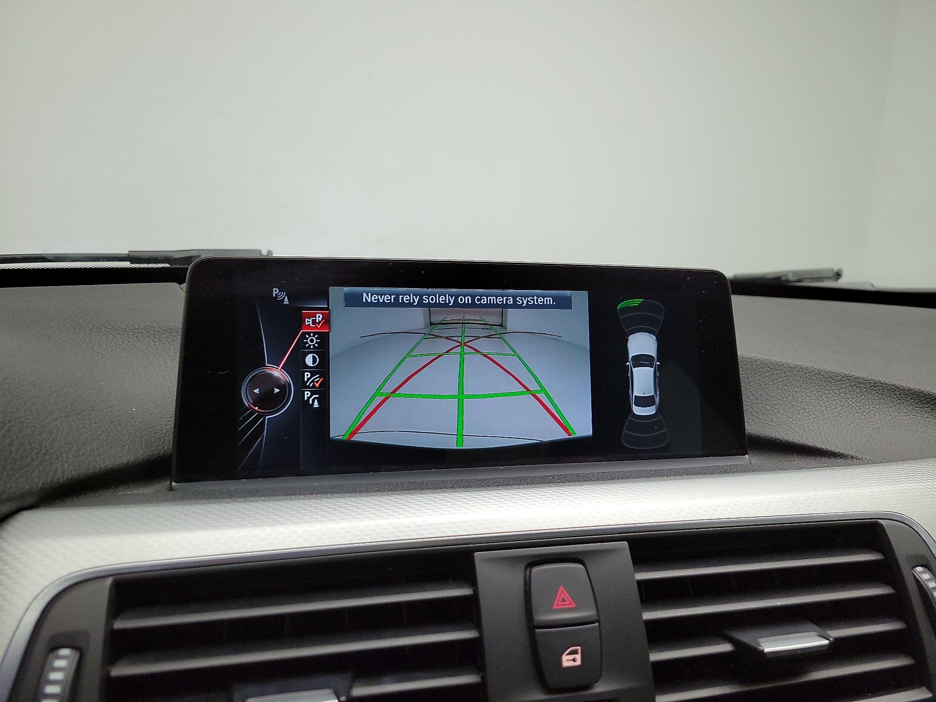 Thumbnail: 2016 BMW 3 Series - 14