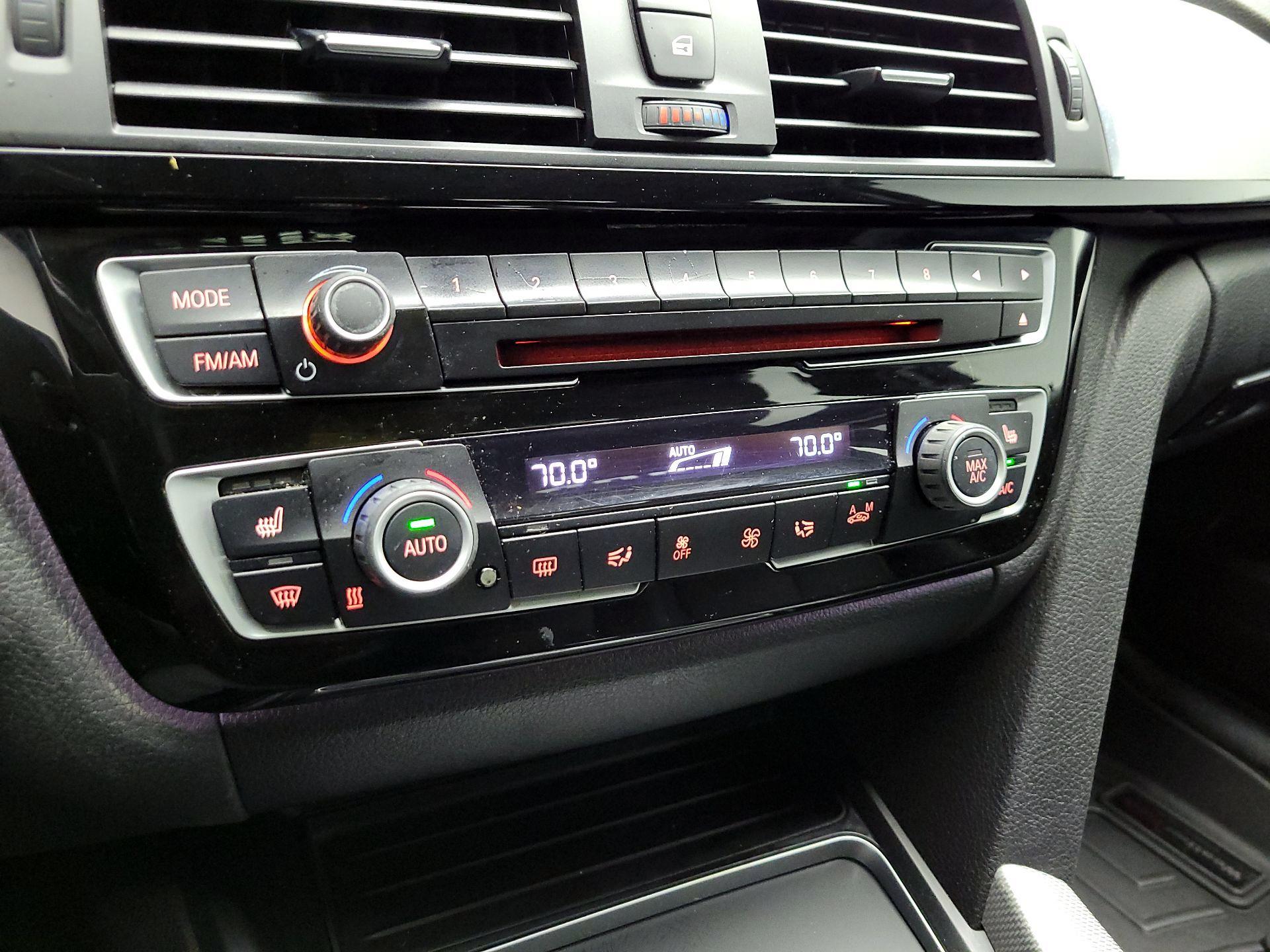 Thumbnail: 2016 BMW 3 Series - 16