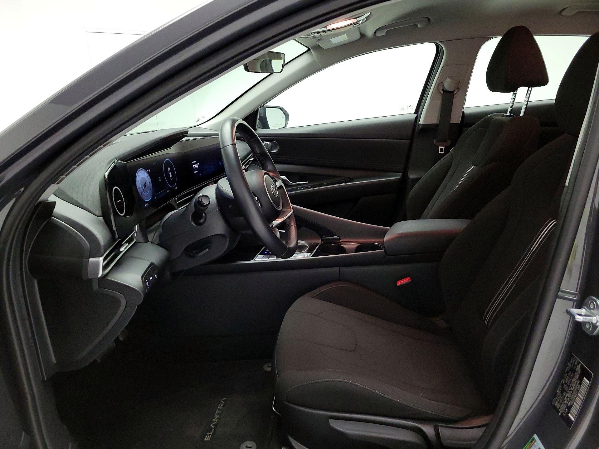 Thumbnail: 2023 Hyundai Elantra - 11