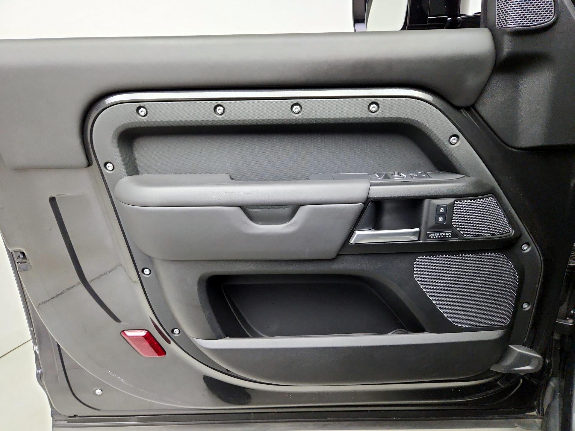 Thumbnail: 2024 Land Rover Defender - 12