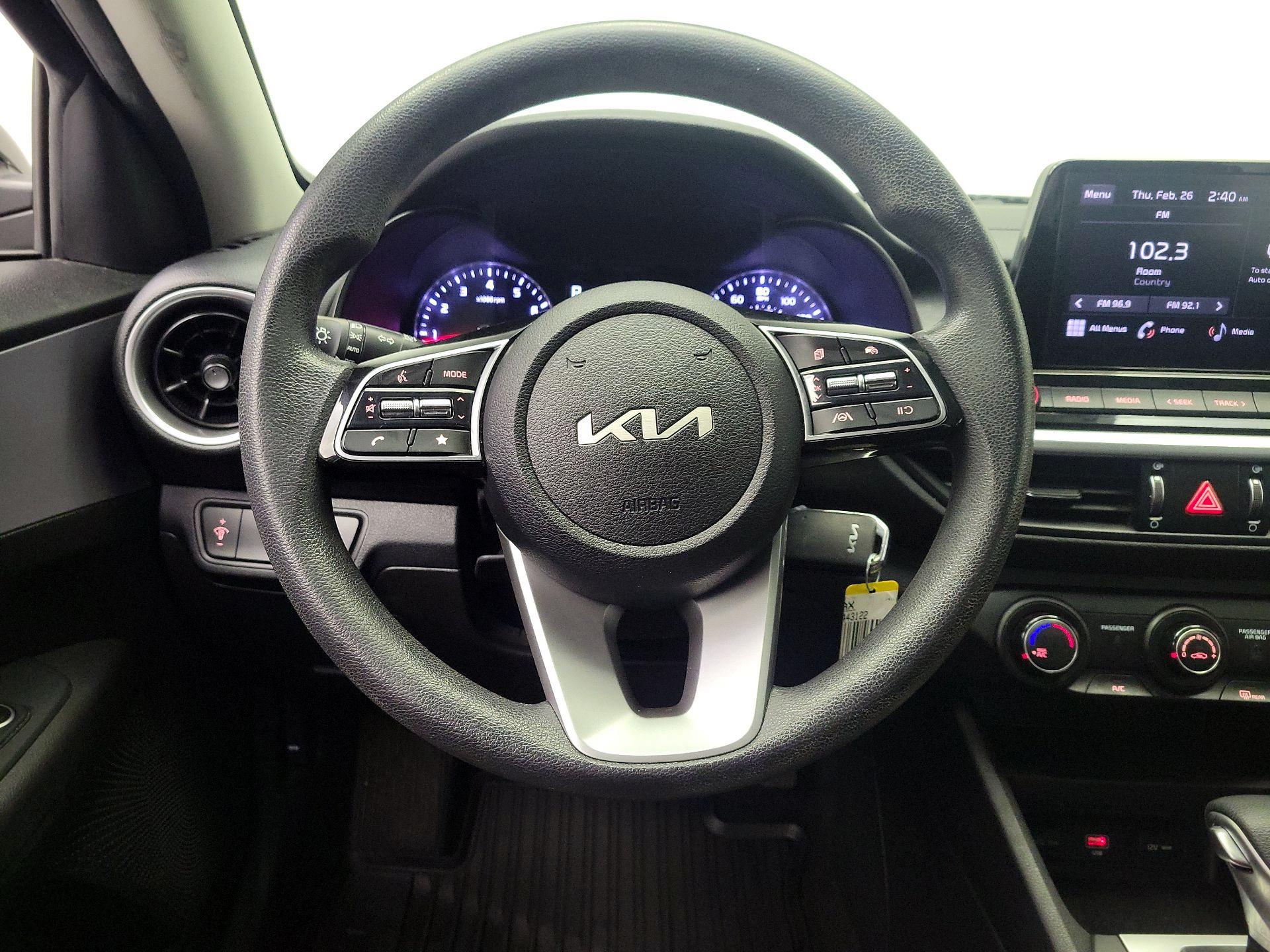 Thumbnail: 2022 Kia Forte - 10