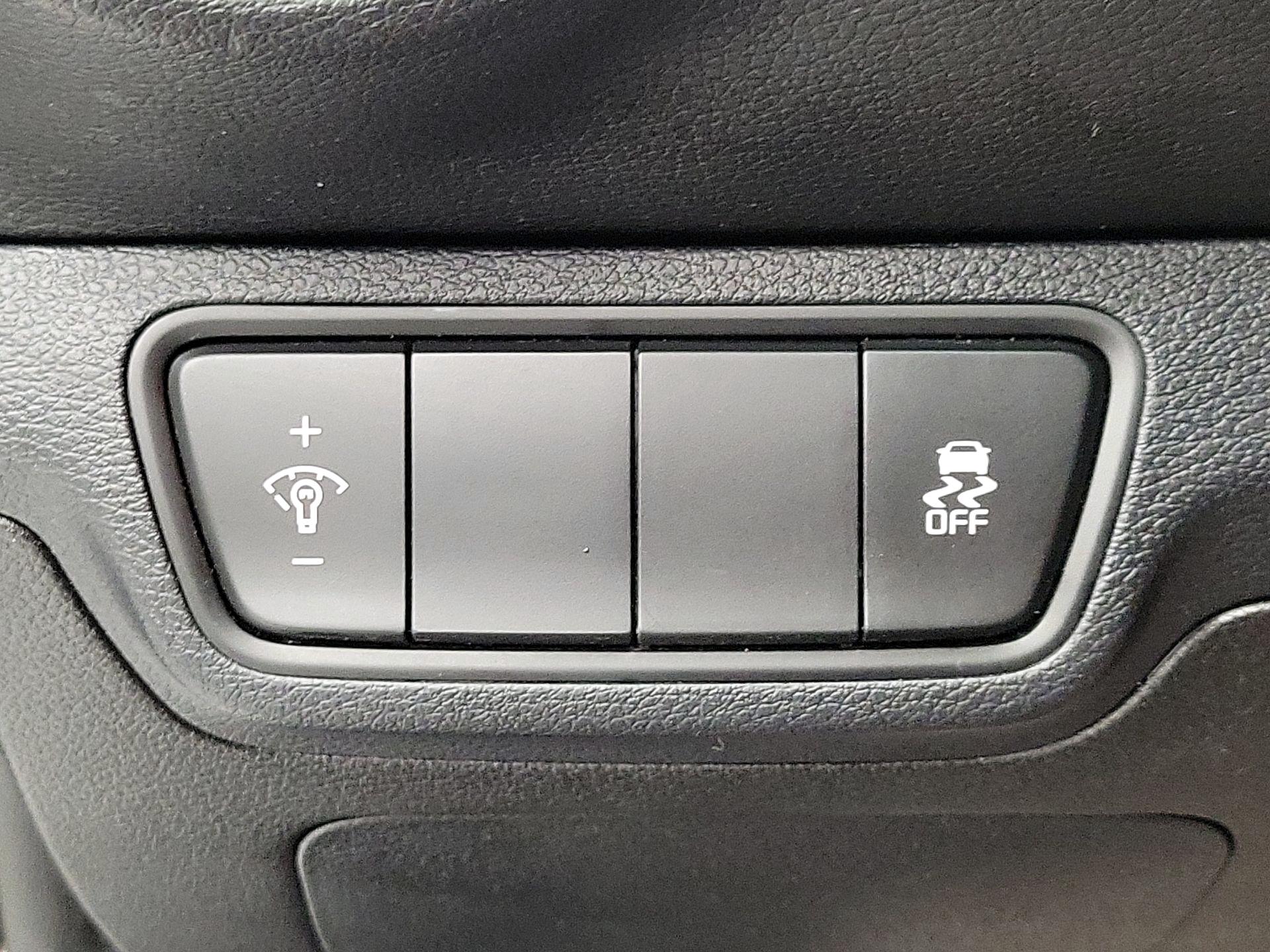 Thumbnail: 2022 Kia Forte - 13