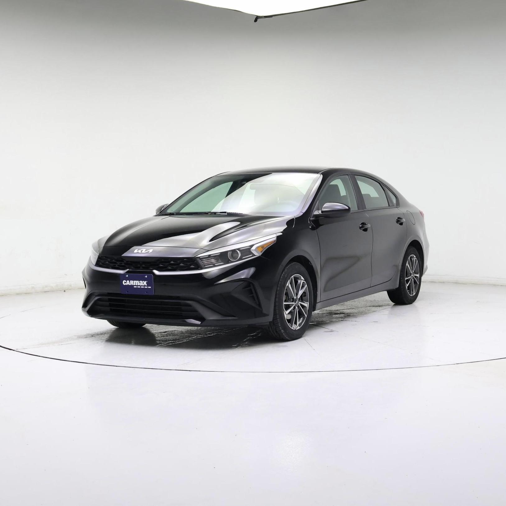 Thumbnail: 2022 Kia Forte - 4