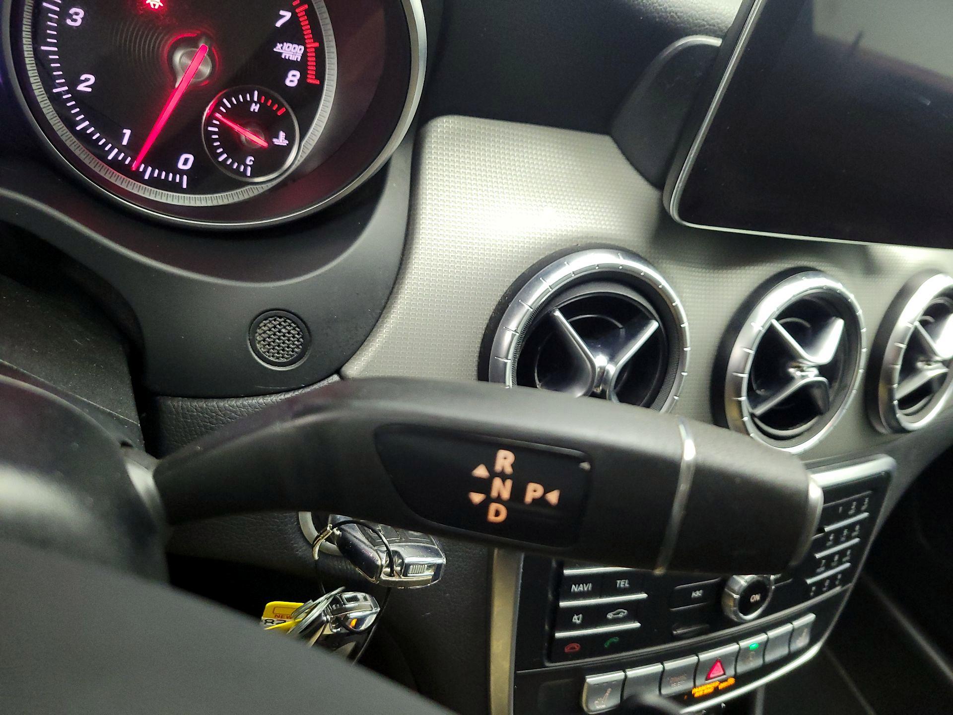 Thumbnail: 2018 Mercedes-Benz CLA - 17
