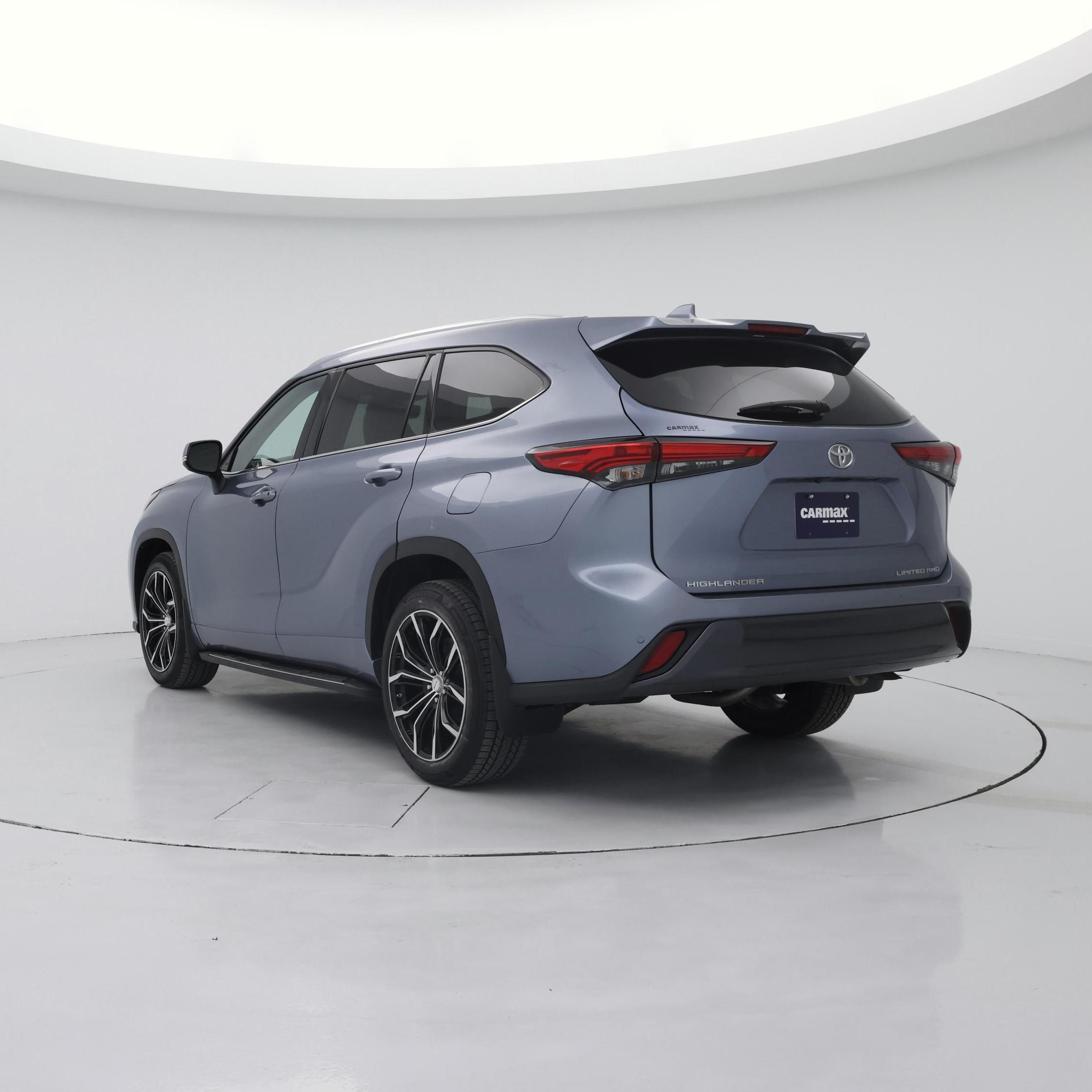 Thumbnail: 2022 Toyota Highlander - 2