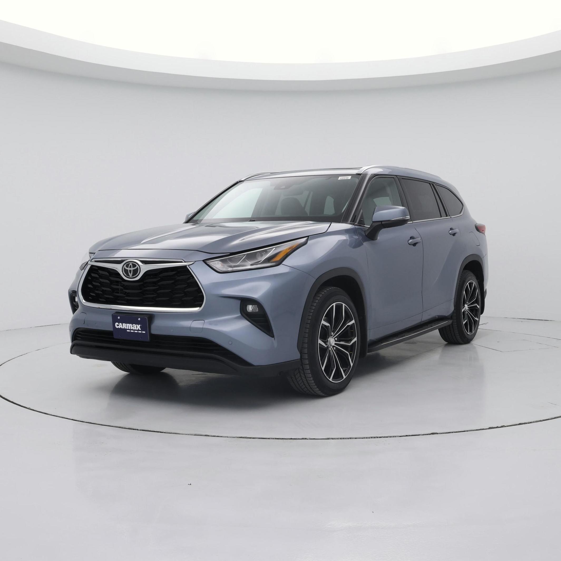 Thumbnail: 2022 Toyota Highlander - 4
