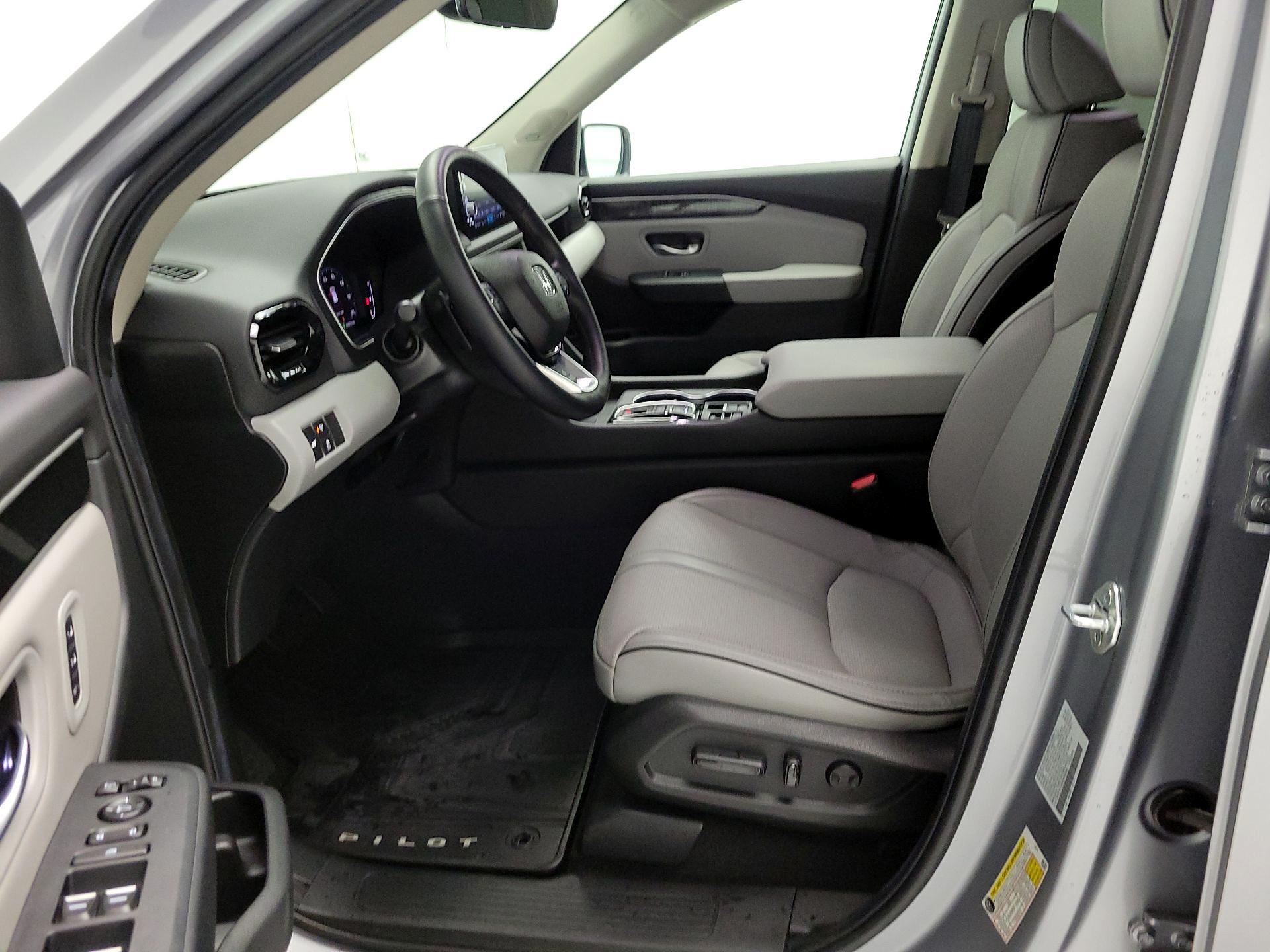 Thumbnail: 2025 Honda Pilot - 11