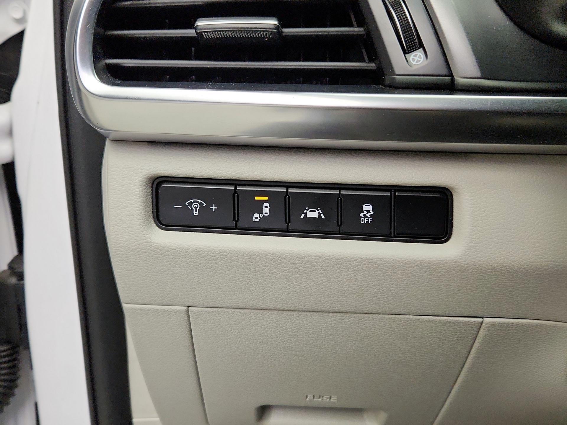 Thumbnail: 2022 Kia Telluride - 13