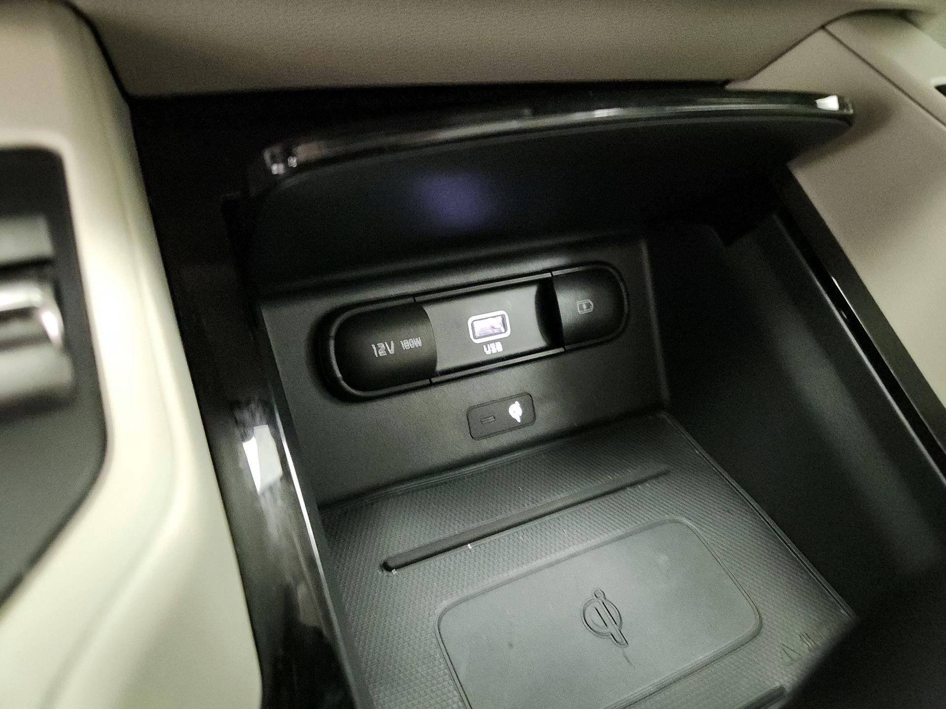 Thumbnail: 2022 Kia Telluride - 19