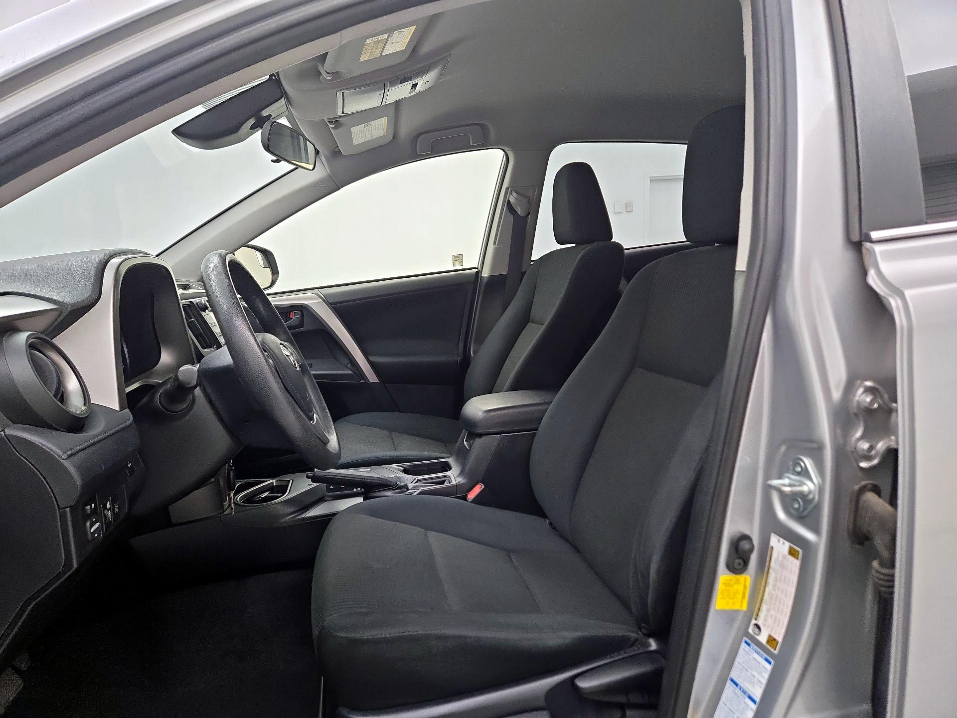 Thumbnail: 2018 Toyota RAV4 - 11