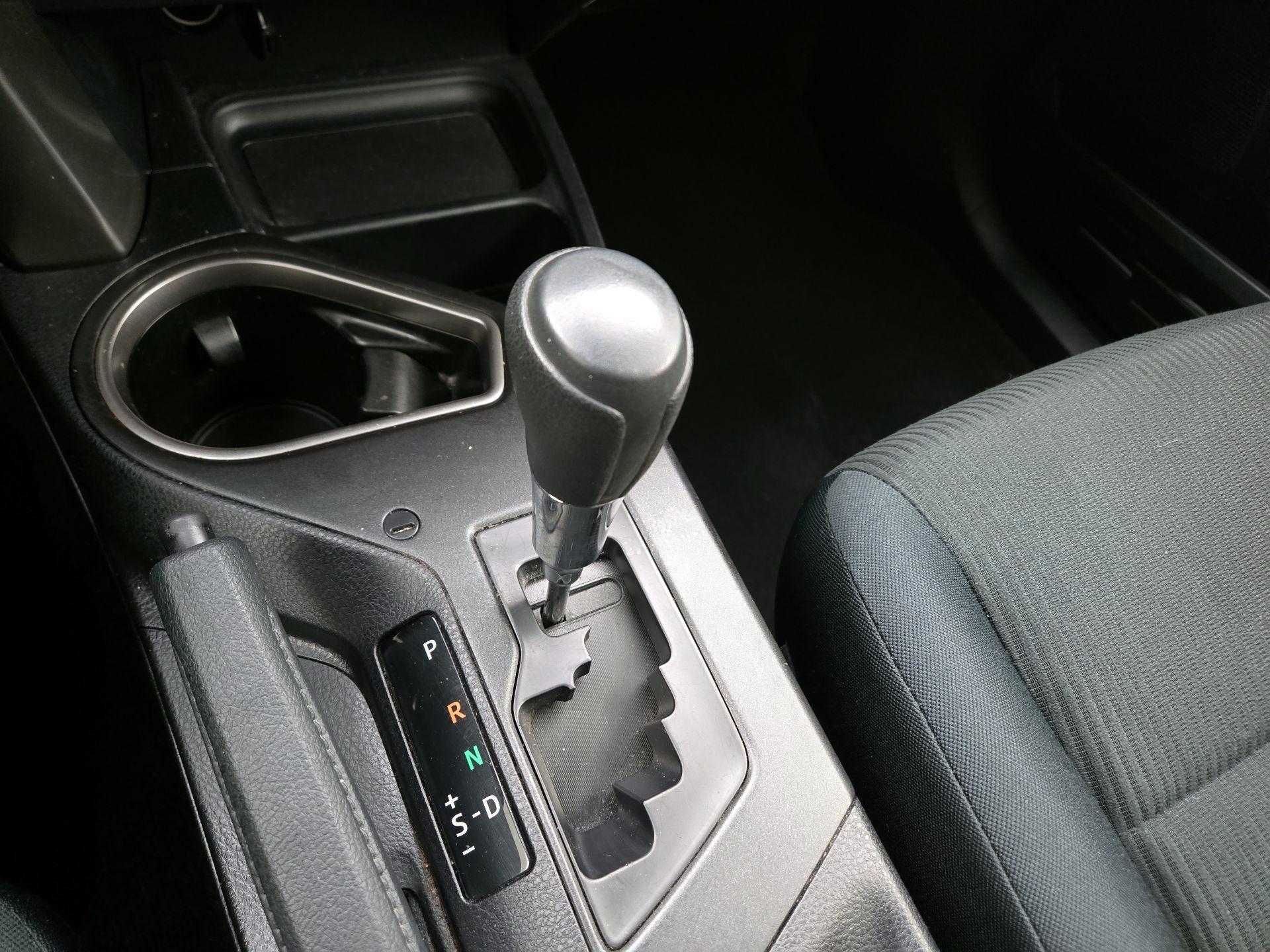 Thumbnail: 2018 Toyota RAV4 - 17