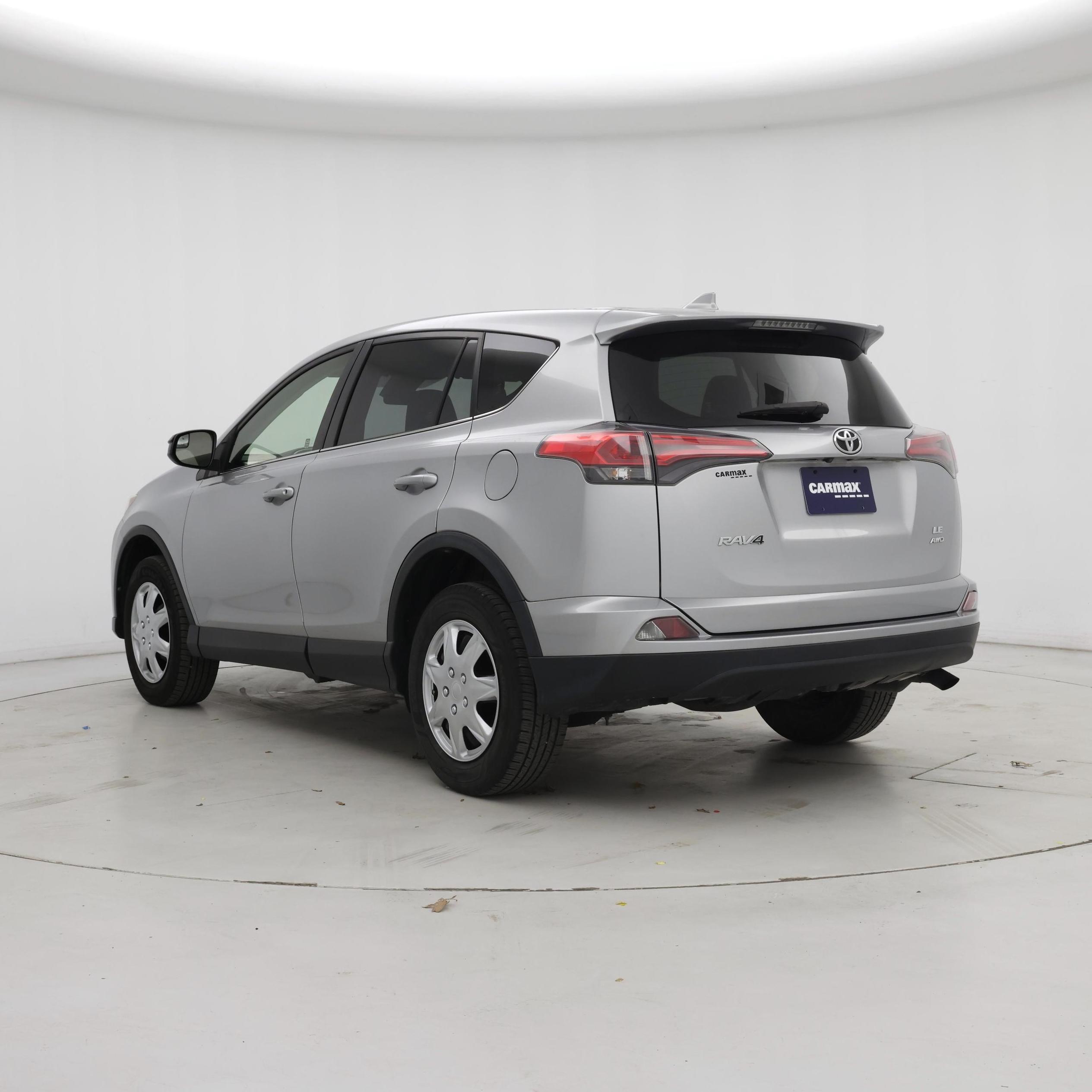 Thumbnail: 2018 Toyota RAV4 - 2