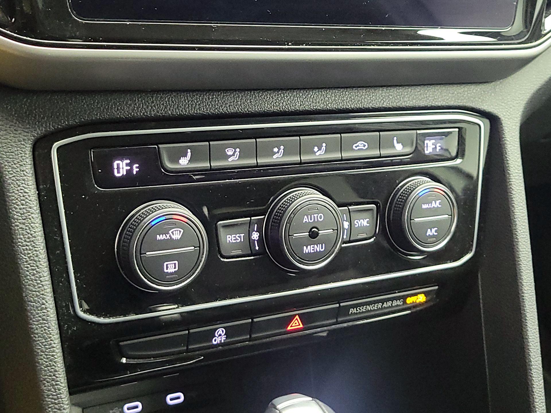 Thumbnail: 2022 Volkswagen Atlas - 16