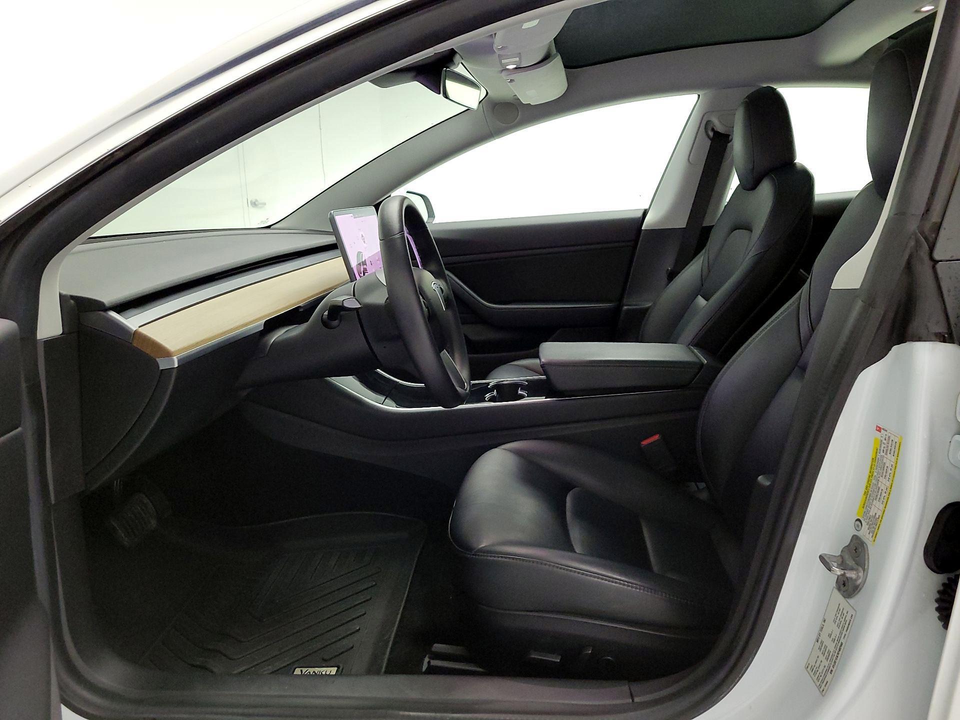 Thumbnail: 2019 Tesla Model 3 - 11