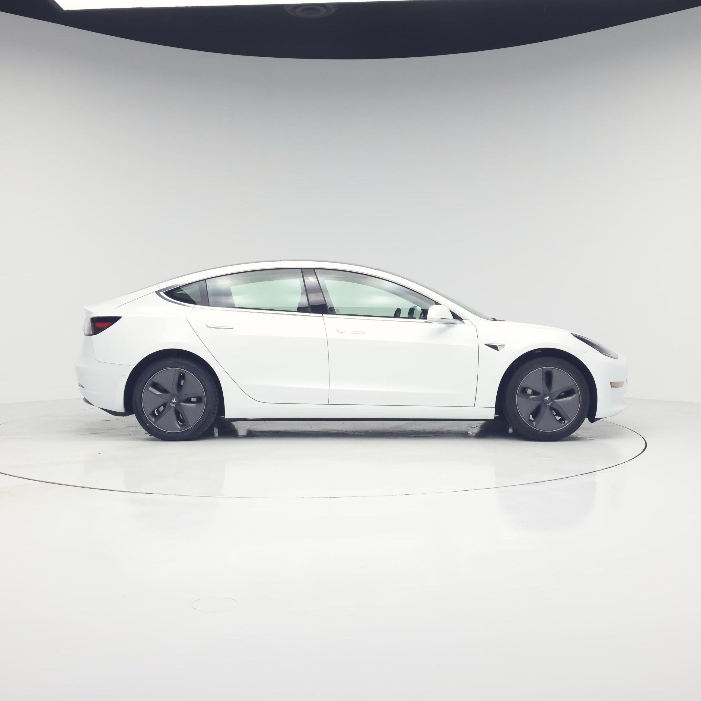 Thumbnail: 2019 Tesla Model 3 - 7