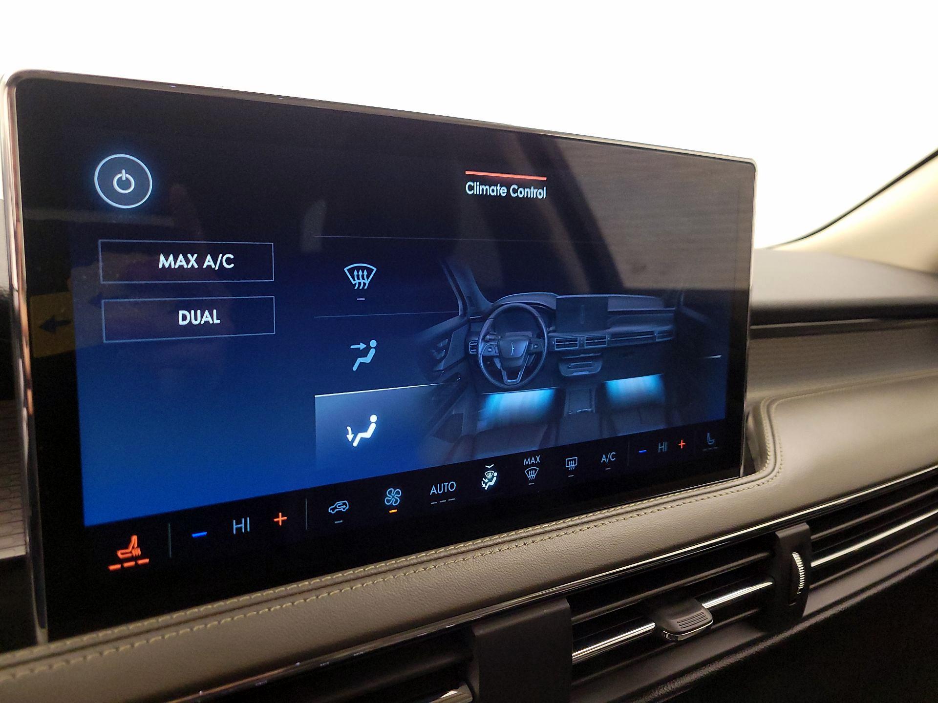 Thumbnail: 2023 Lincoln Corsair - 17