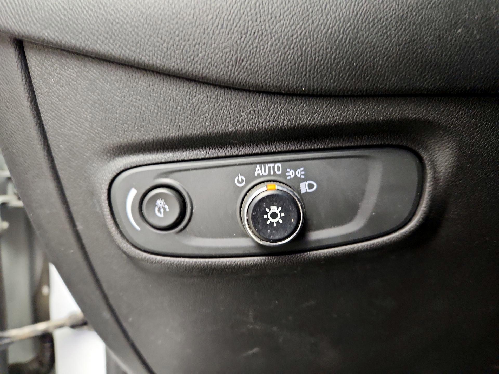 Thumbnail: 2020 Chevrolet Equinox - 13