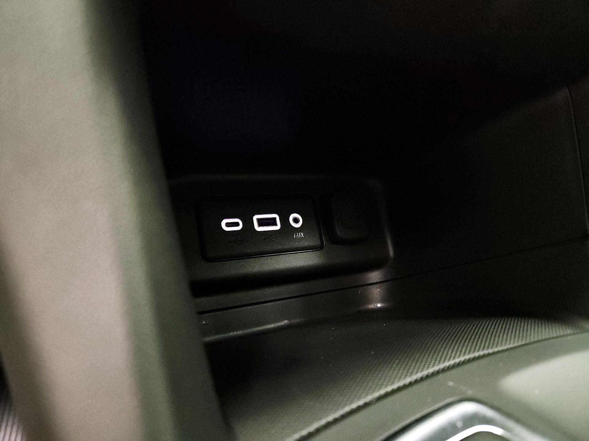 Thumbnail: 2020 Chevrolet Equinox - 18