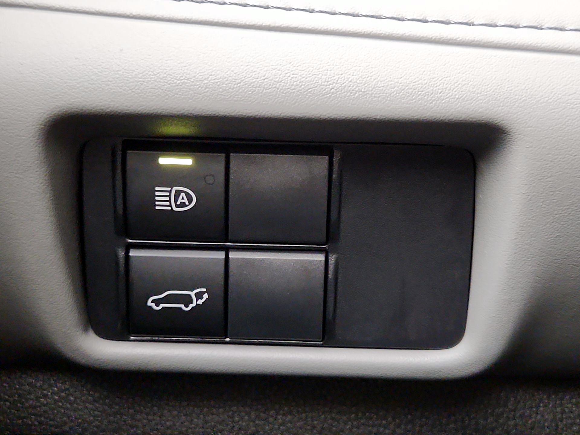 Thumbnail: 2020 Toyota Highlander - 13