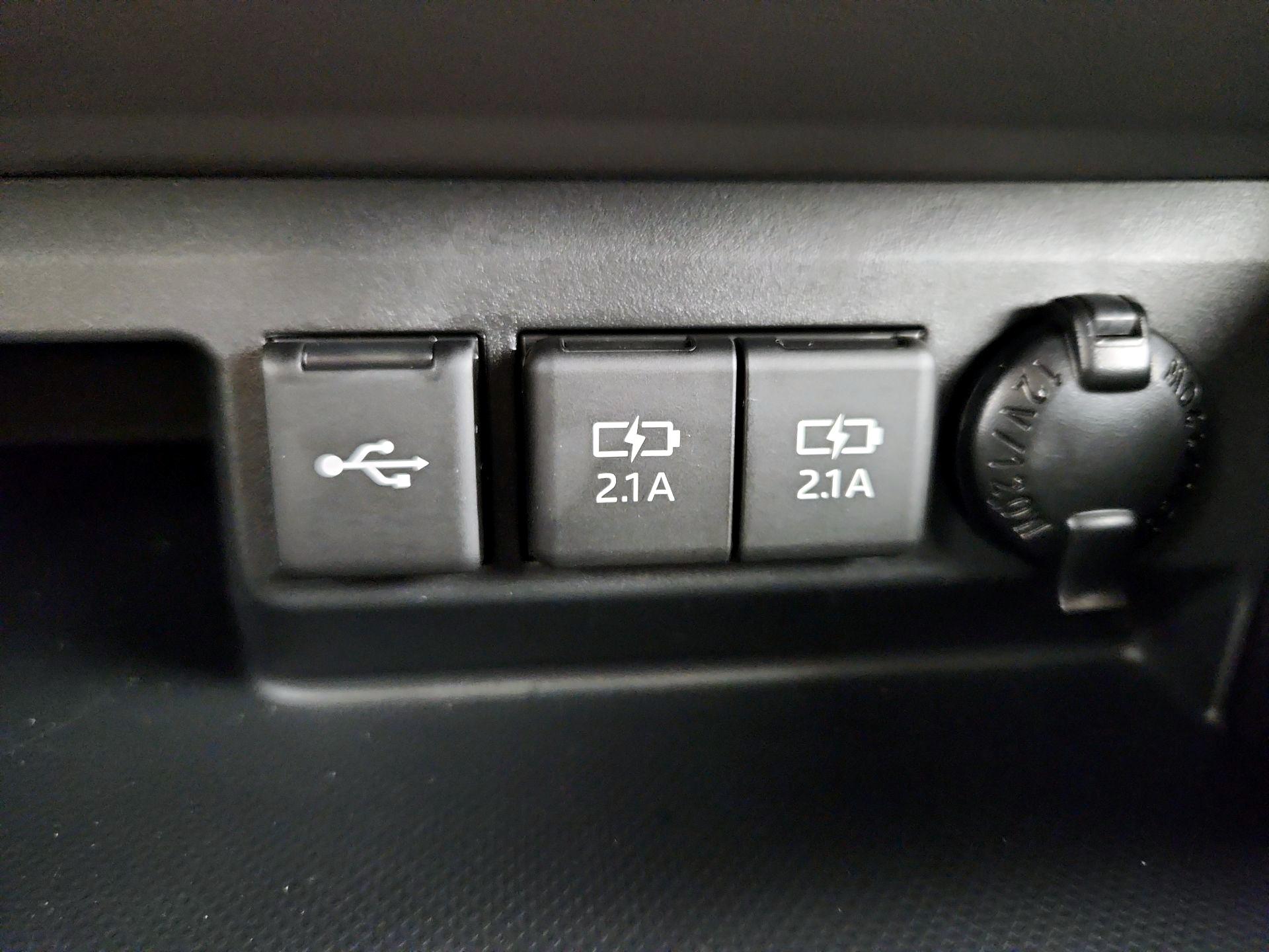 Thumbnail: 2020 Toyota Highlander - 18