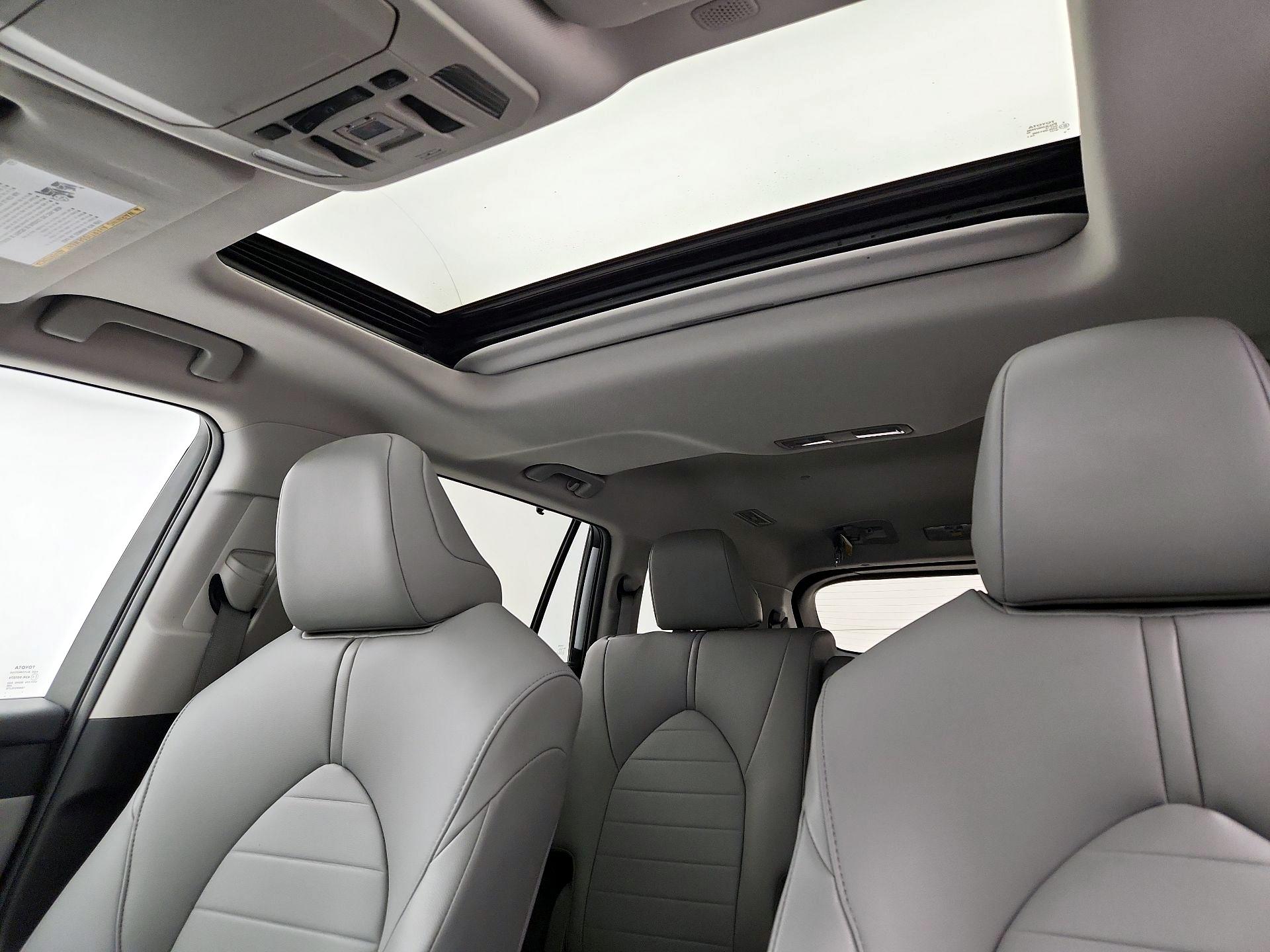 Thumbnail: 2020 Toyota Highlander - 19