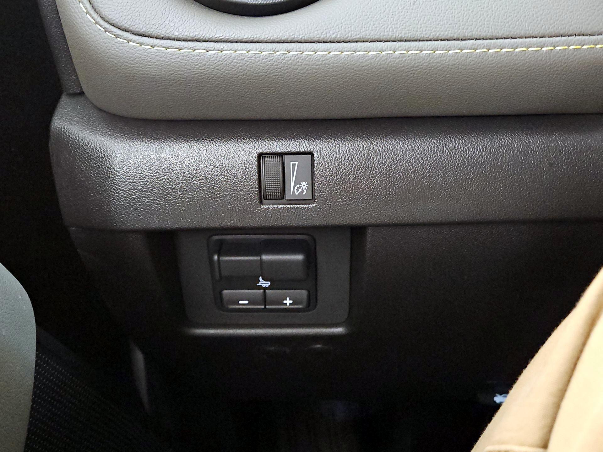 Thumbnail: 2025 Chevrolet Colorado - 13