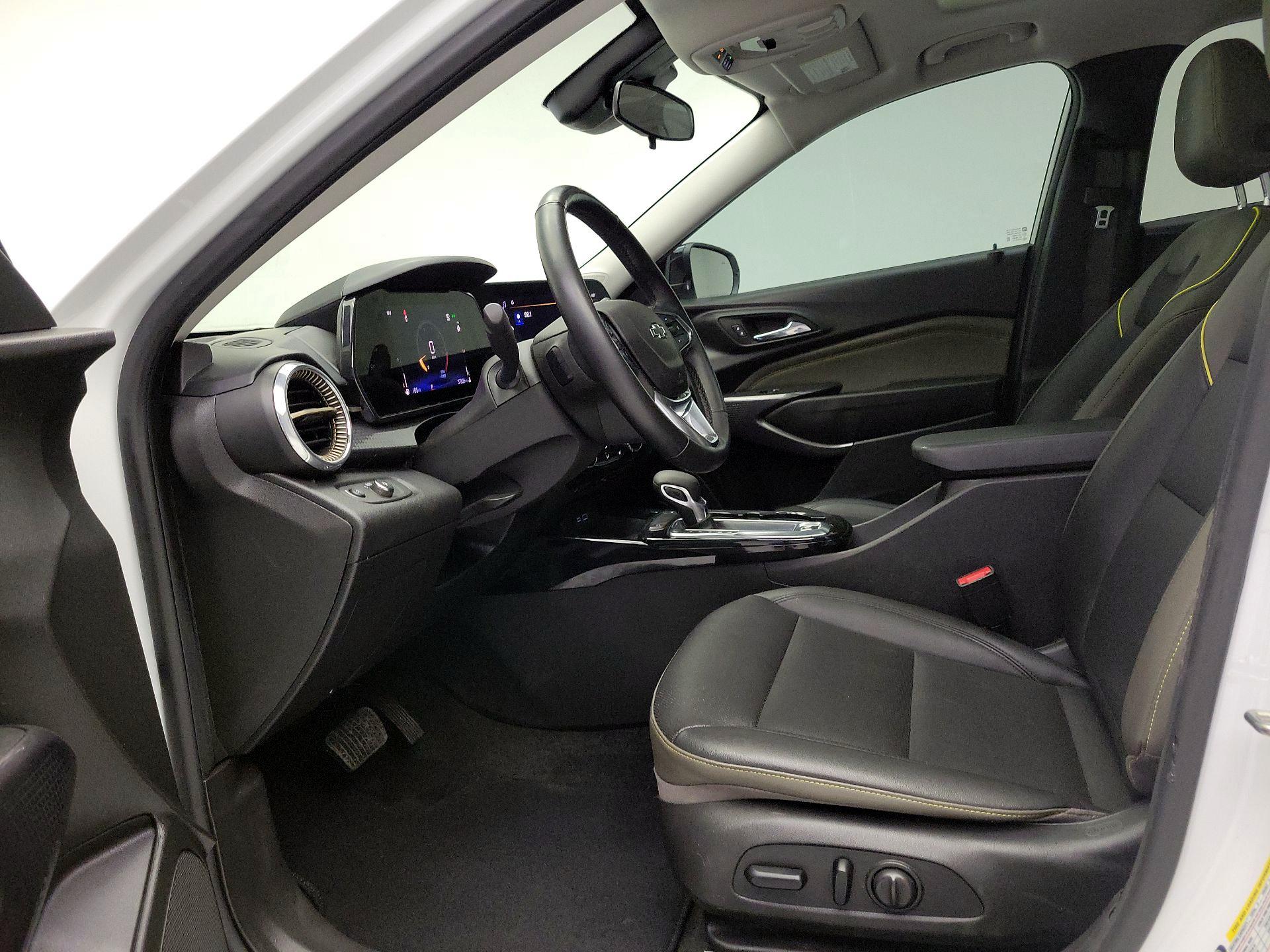 Thumbnail: 2024 Chevrolet Trax - 11