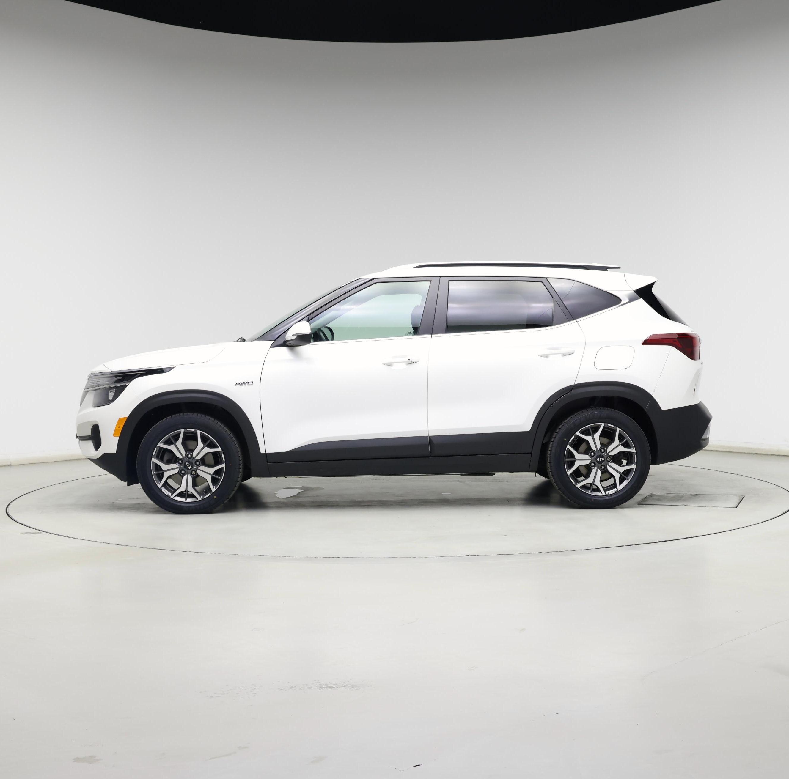 Thumbnail: 2021 Kia Seltos - 3