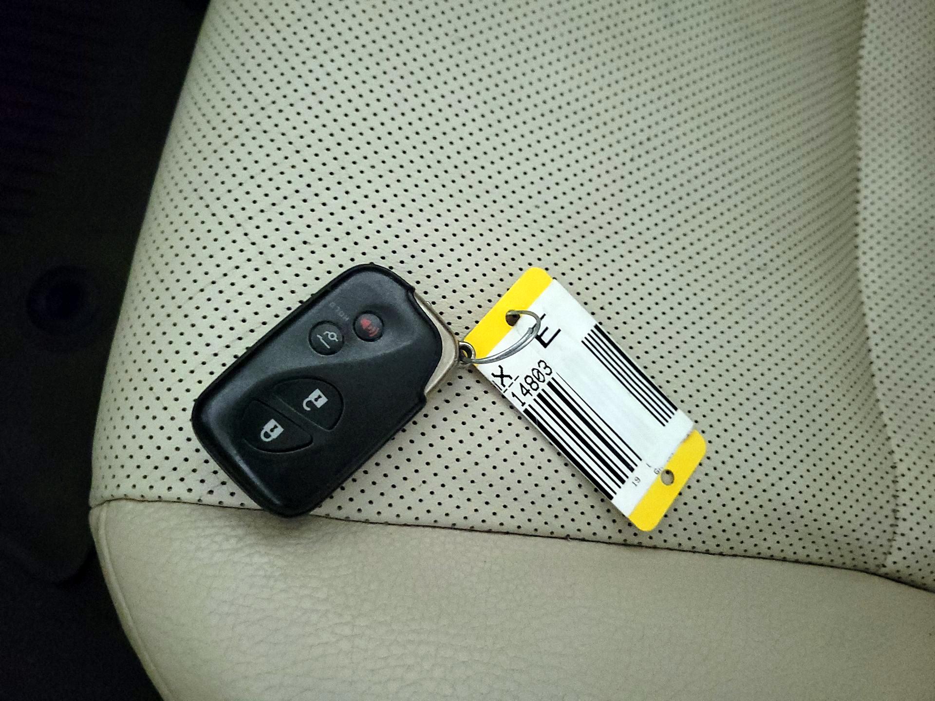 Thumbnail: 2019 Lexus GX - 18