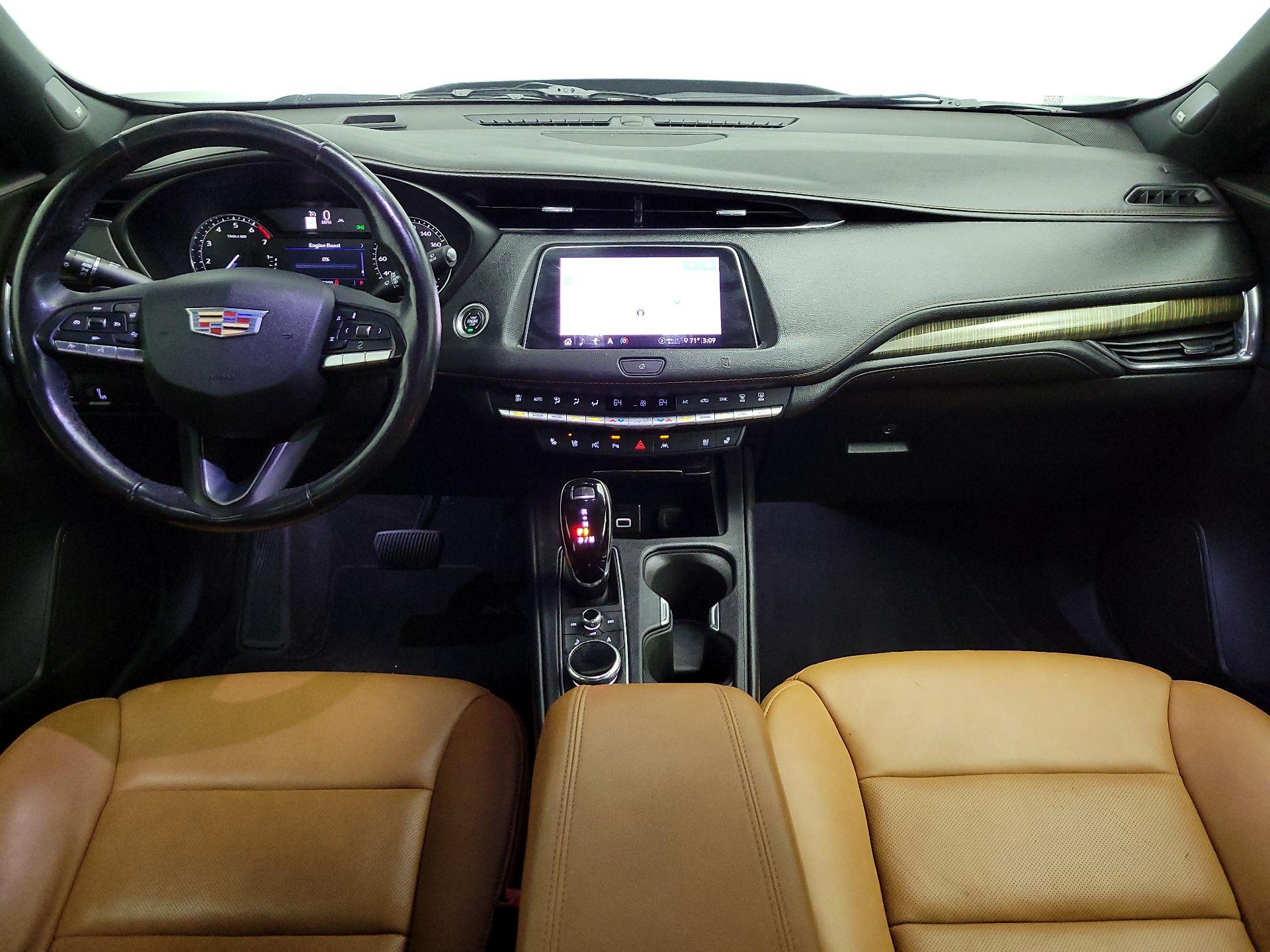 Thumbnail: 2020 Cadillac XT4 - 9