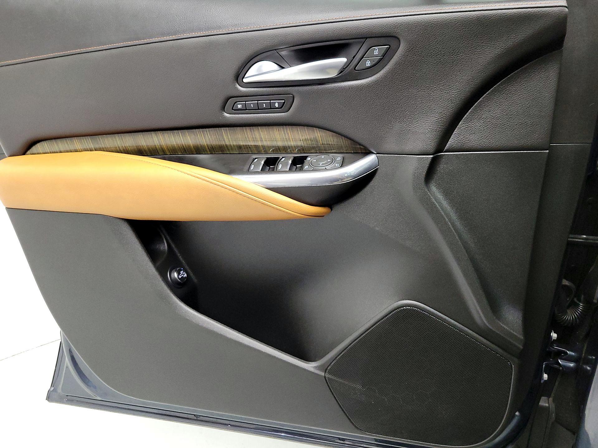 Thumbnail: 2020 Cadillac XT4 - 12